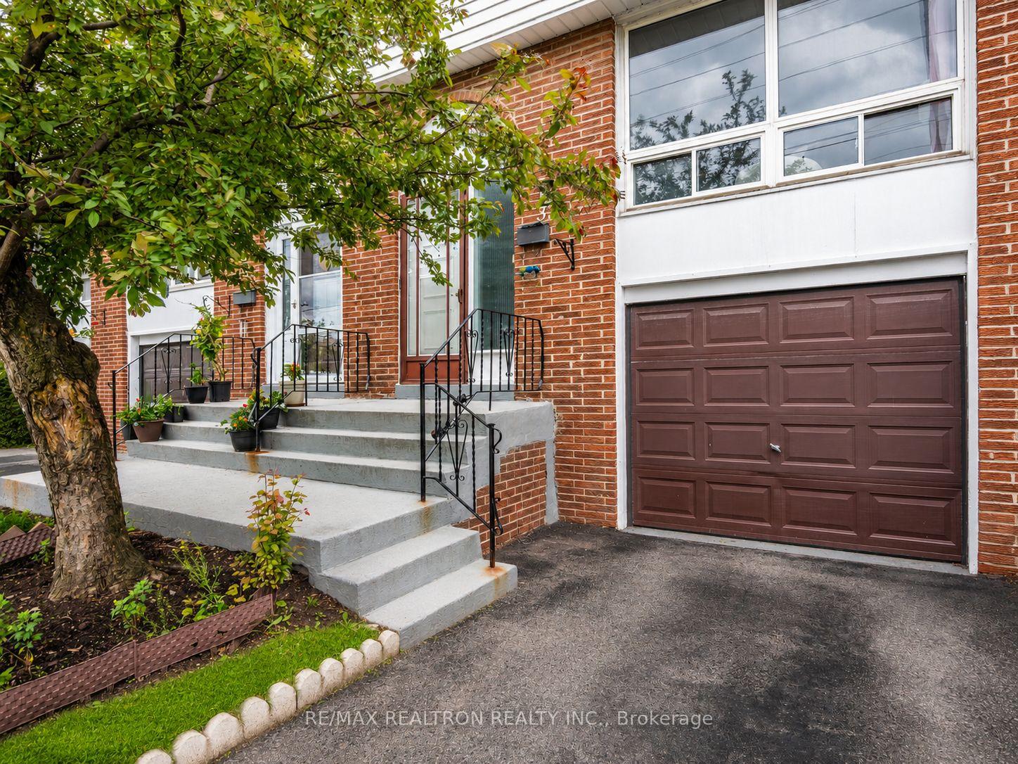 7500 Goreway Drive 37, Mississauga, ON L4T 3C7