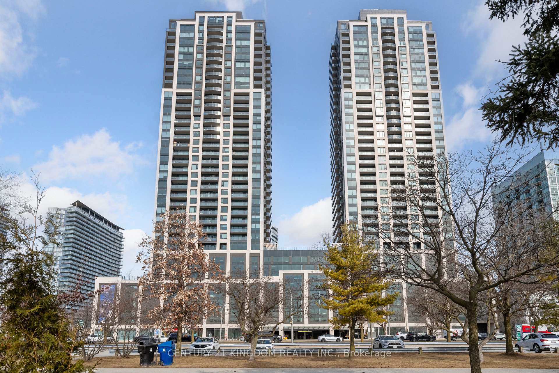 1926 Lake Shore Boulevard W 2906, Toronto W01, ON M6S 0B1