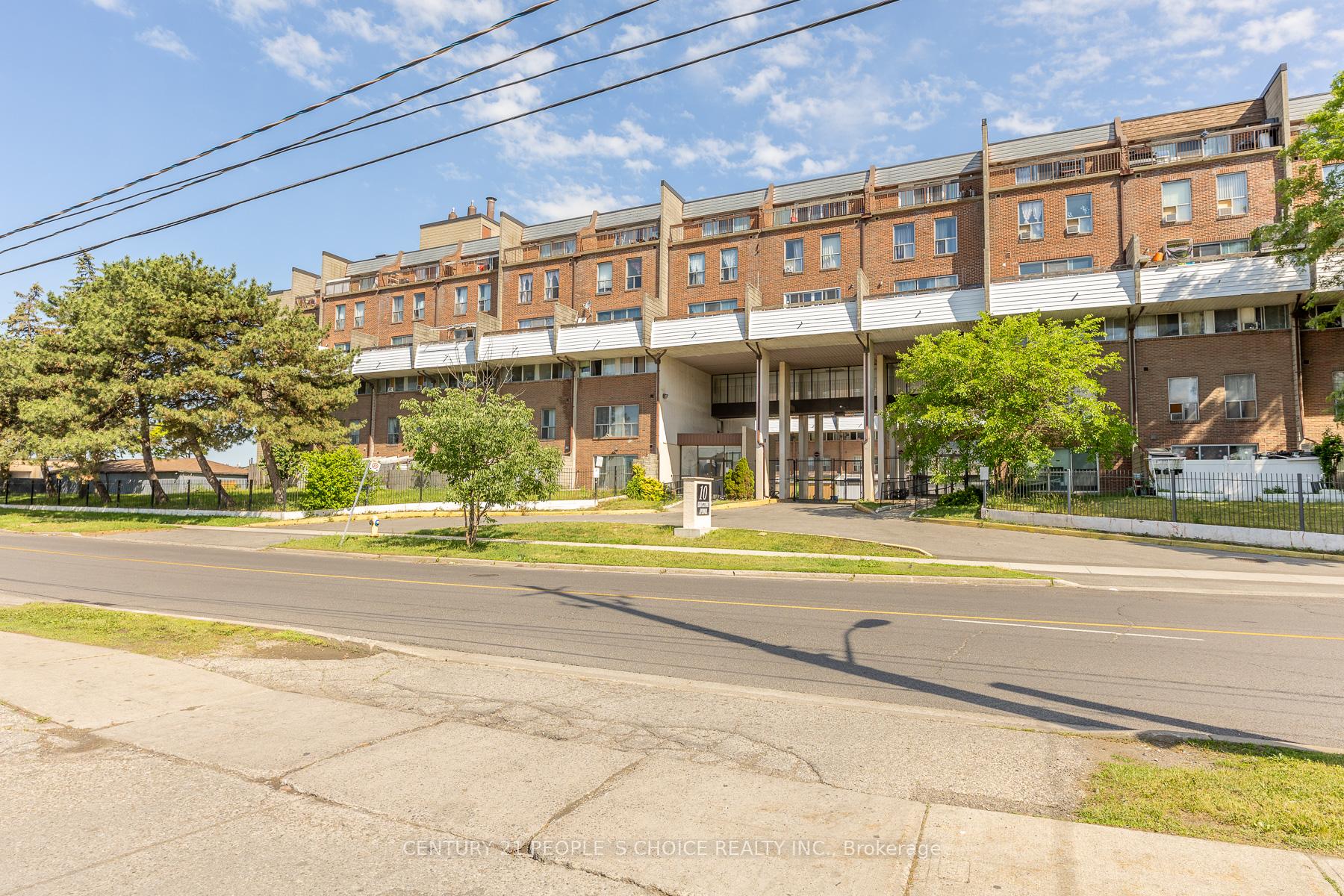 10 Eddystone Avenue N 106, Toronto W05, ON M3N 2T2