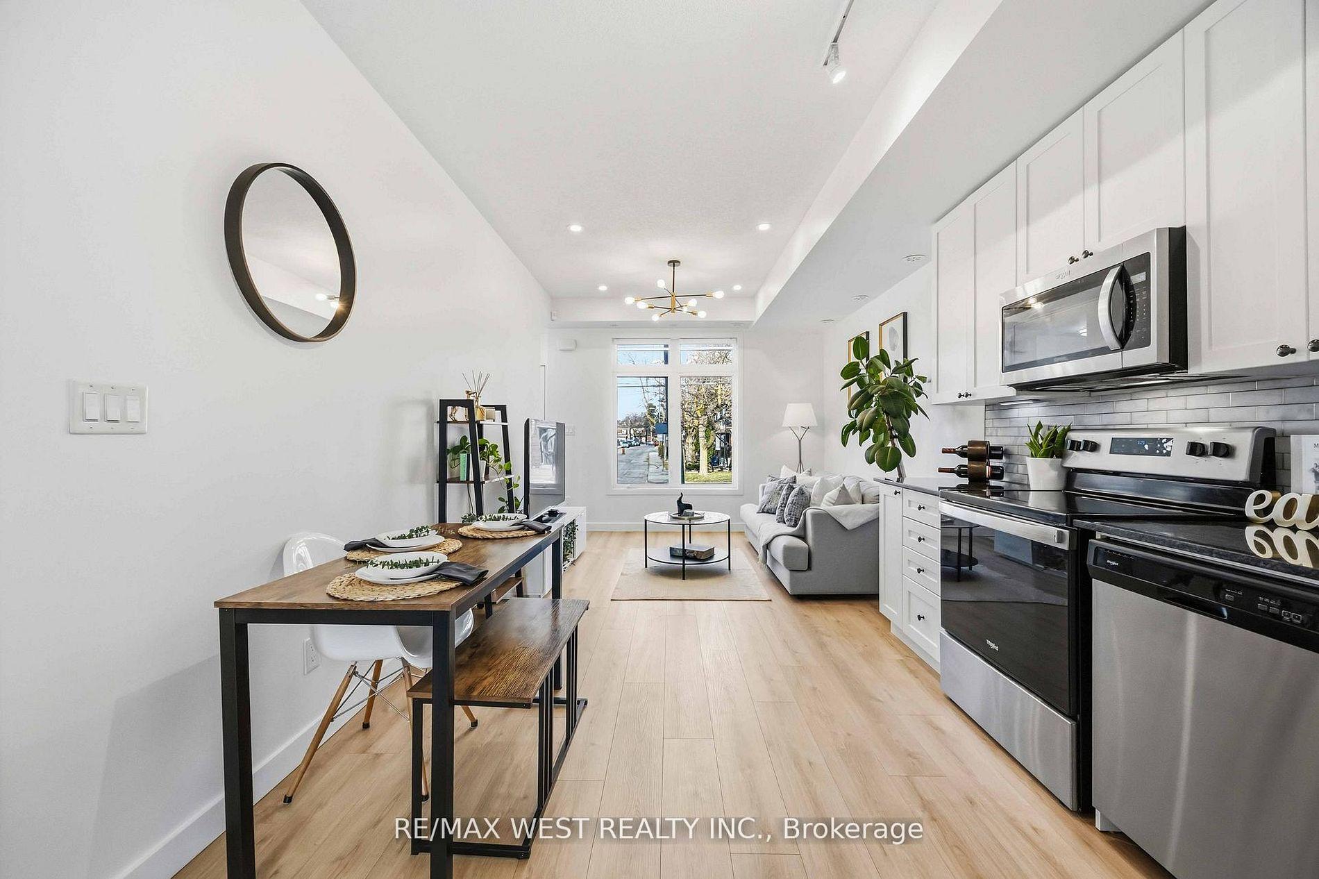 6 Bicknell Avenue 1, Toronto W03, ON M6M 0B4