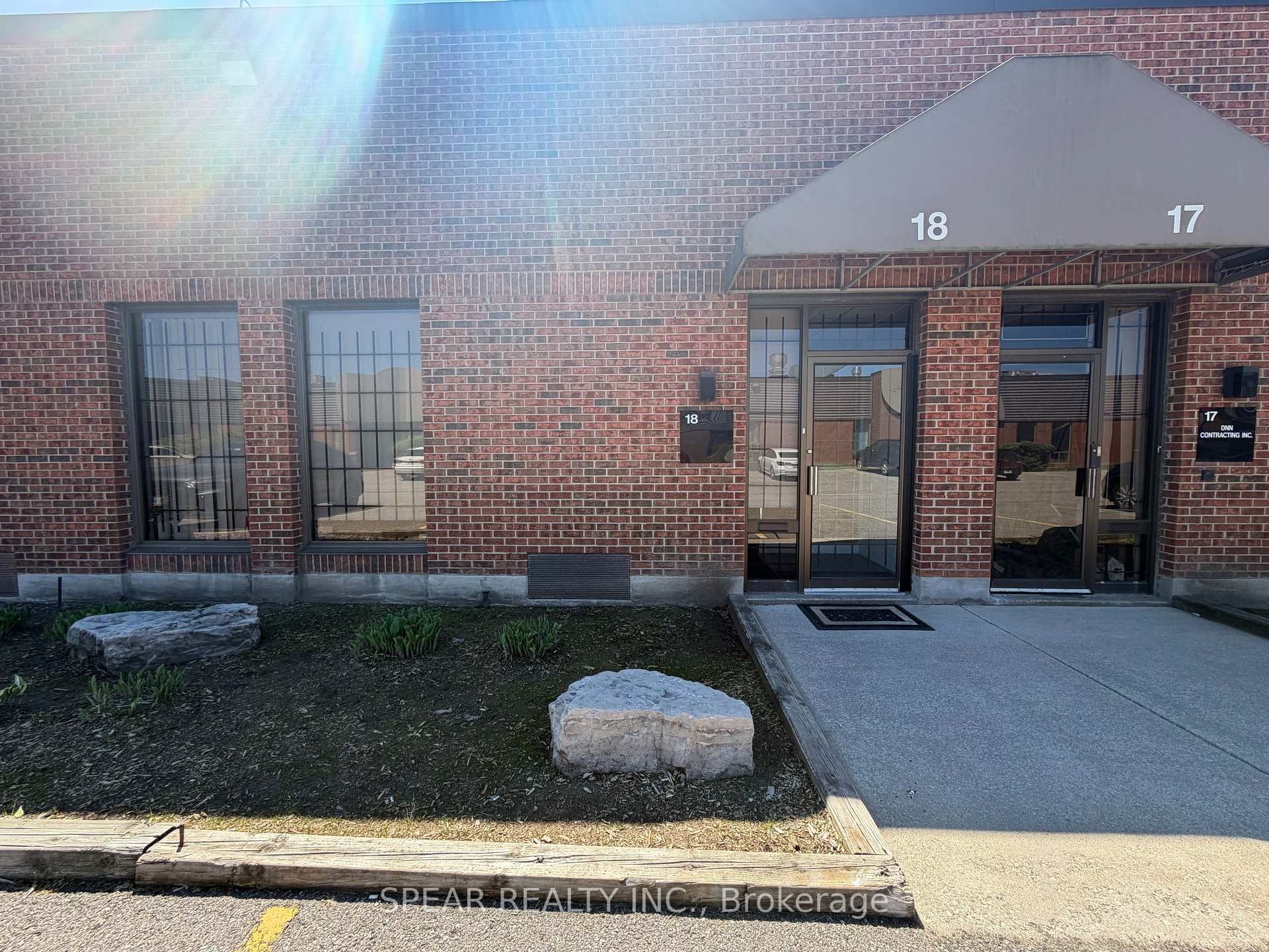 83 Galaxy Boulevard 18, Toronto W10, ON M9W 5X6
