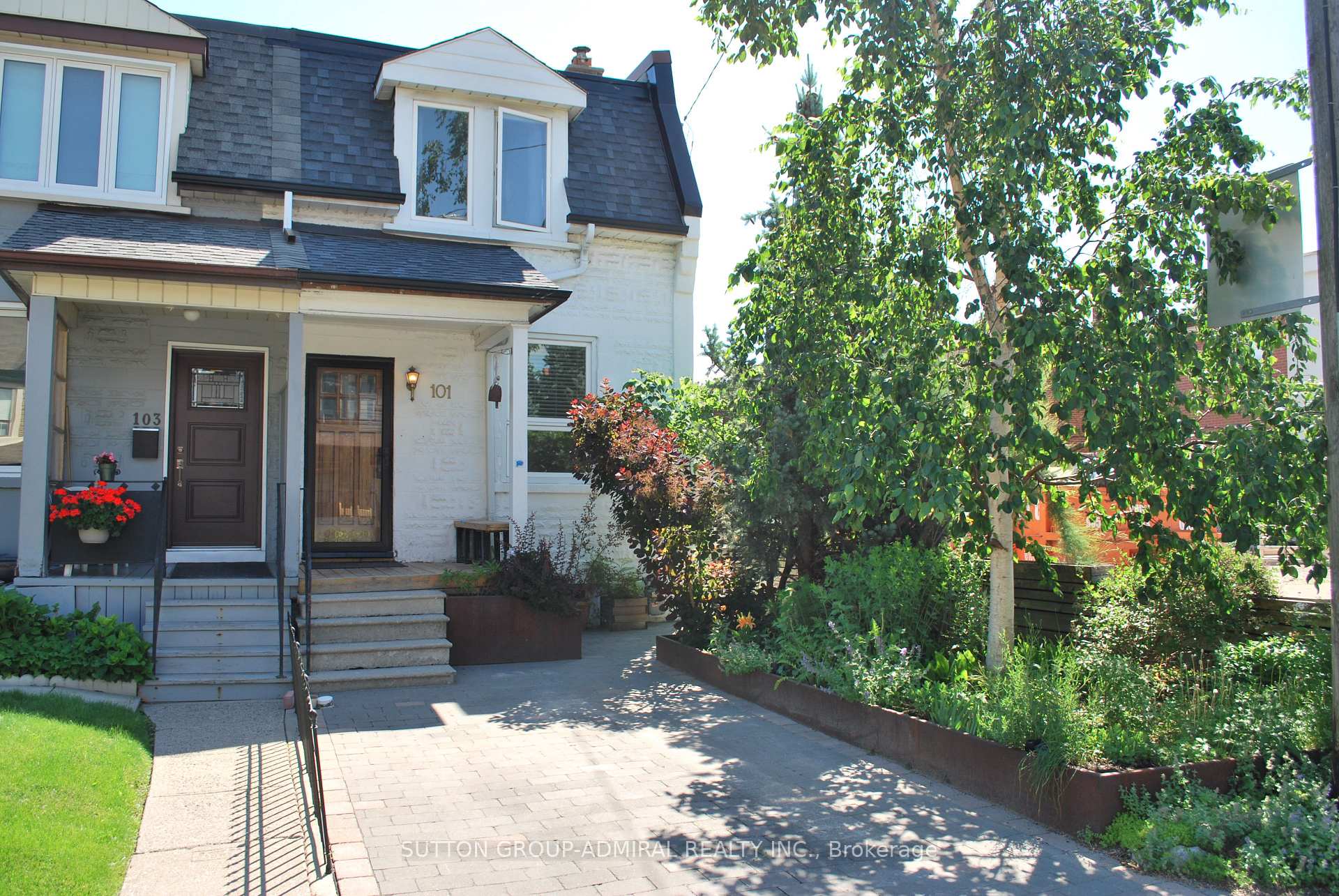 101 Laughton Avenue, Toronto W03, ON M6N 2X1