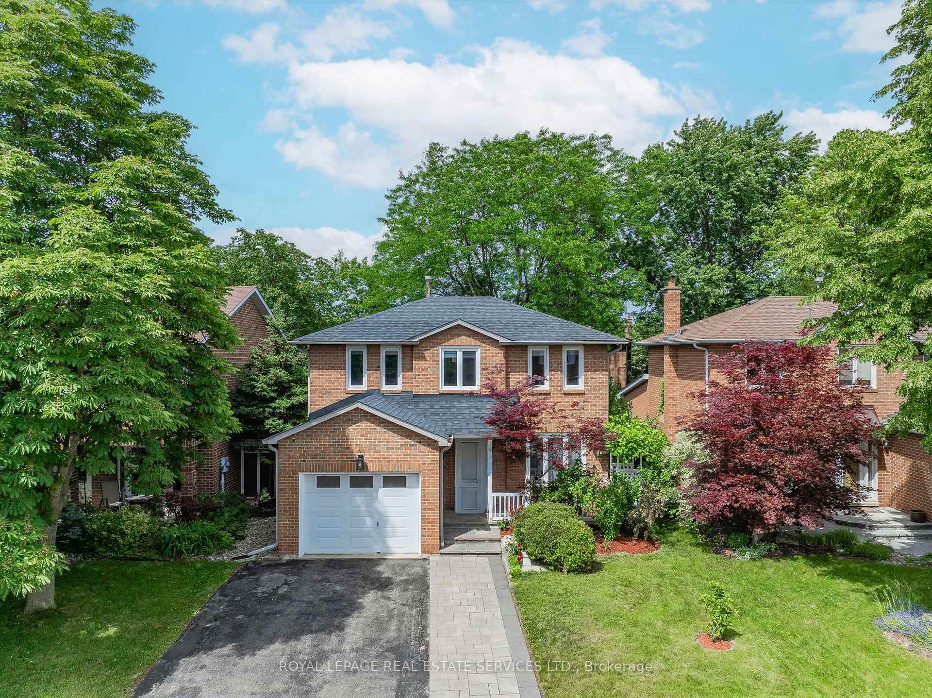 147 Speyside Drive, Oakville, ON L6L 5Y1