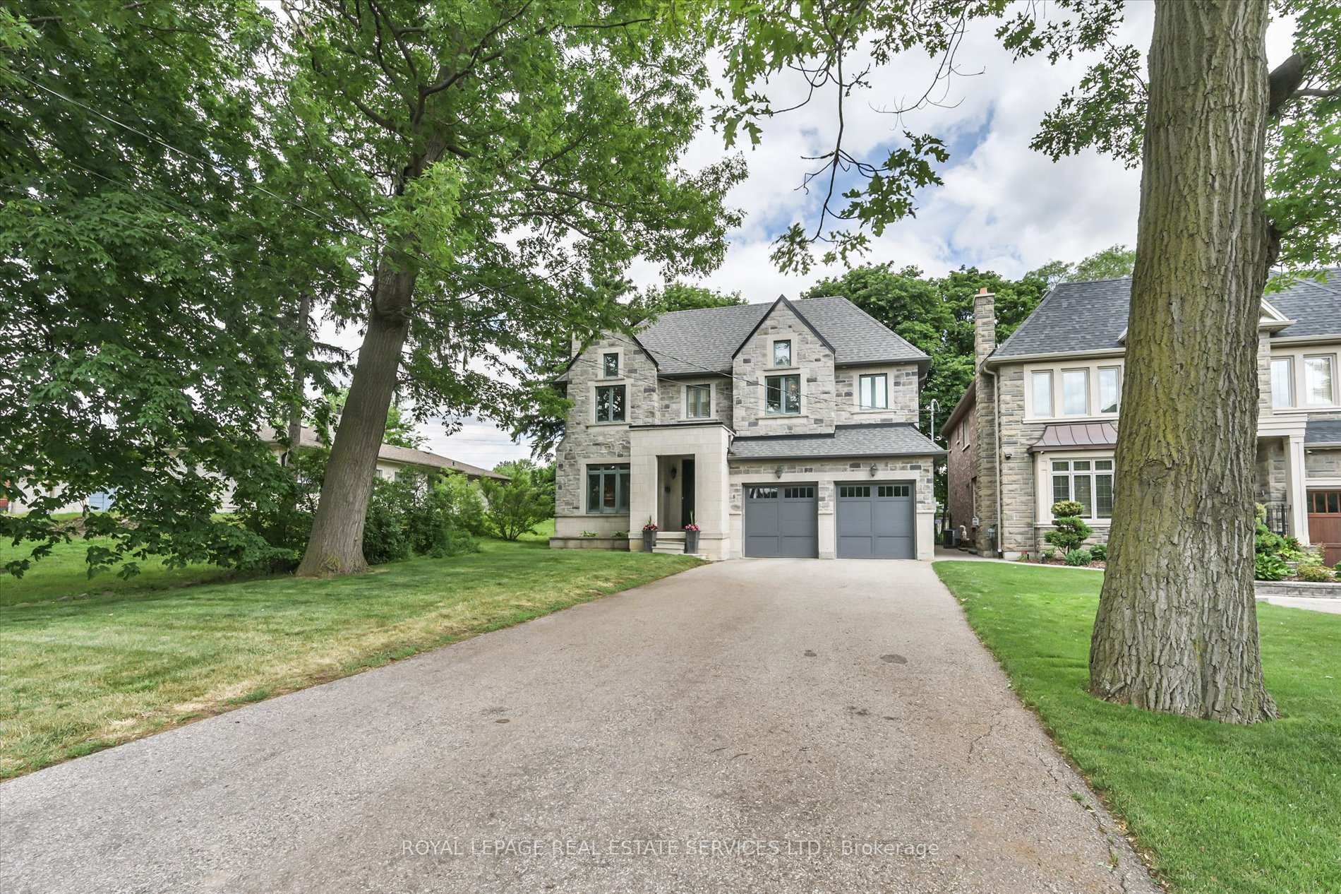 439 Martin Grove Road, Toronto W08, ON M9B 4M1