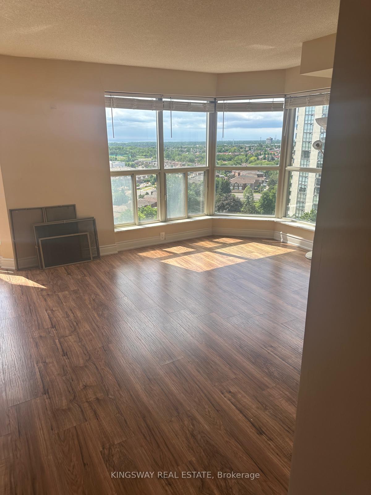 325 Webb Drive 1403, Mississauga, ON L5B 3Z9