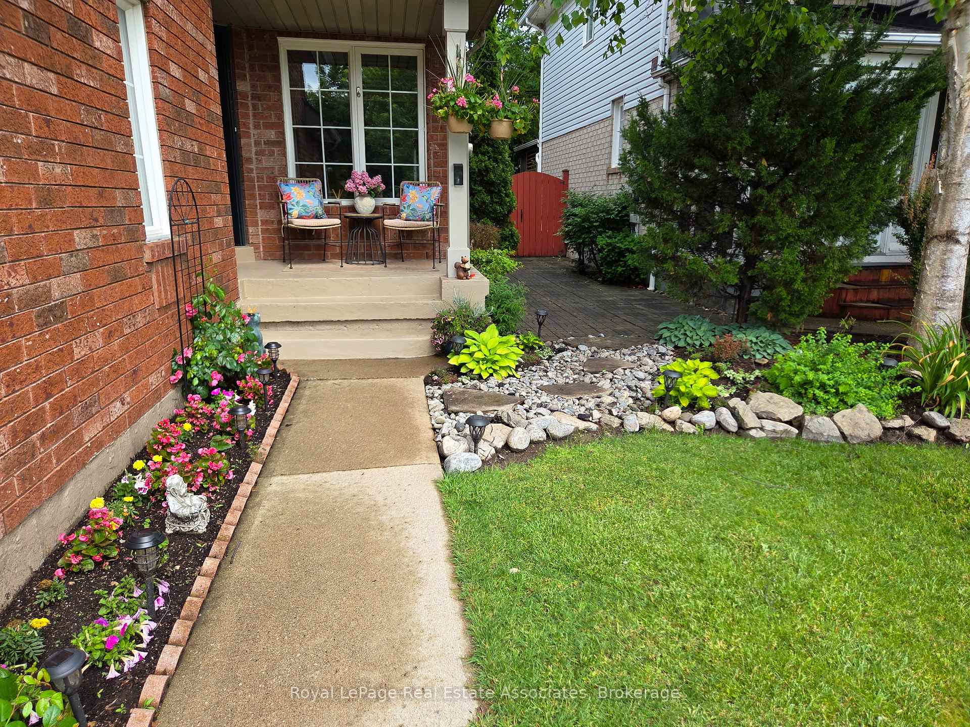 34 Standish Street, Halton Hills, ON L7G 5V7