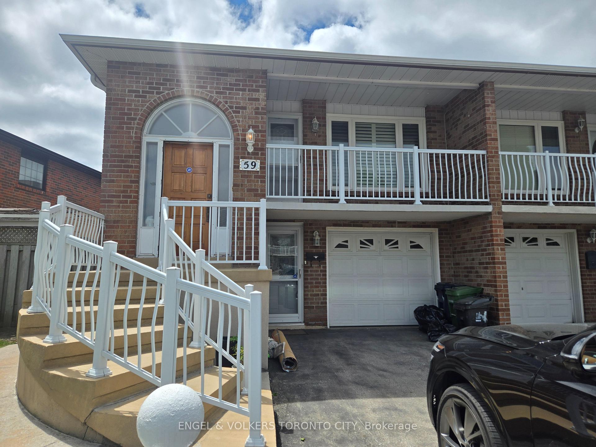 59 Sawmill Road Main, Toronto W05, ON M3L 2K3