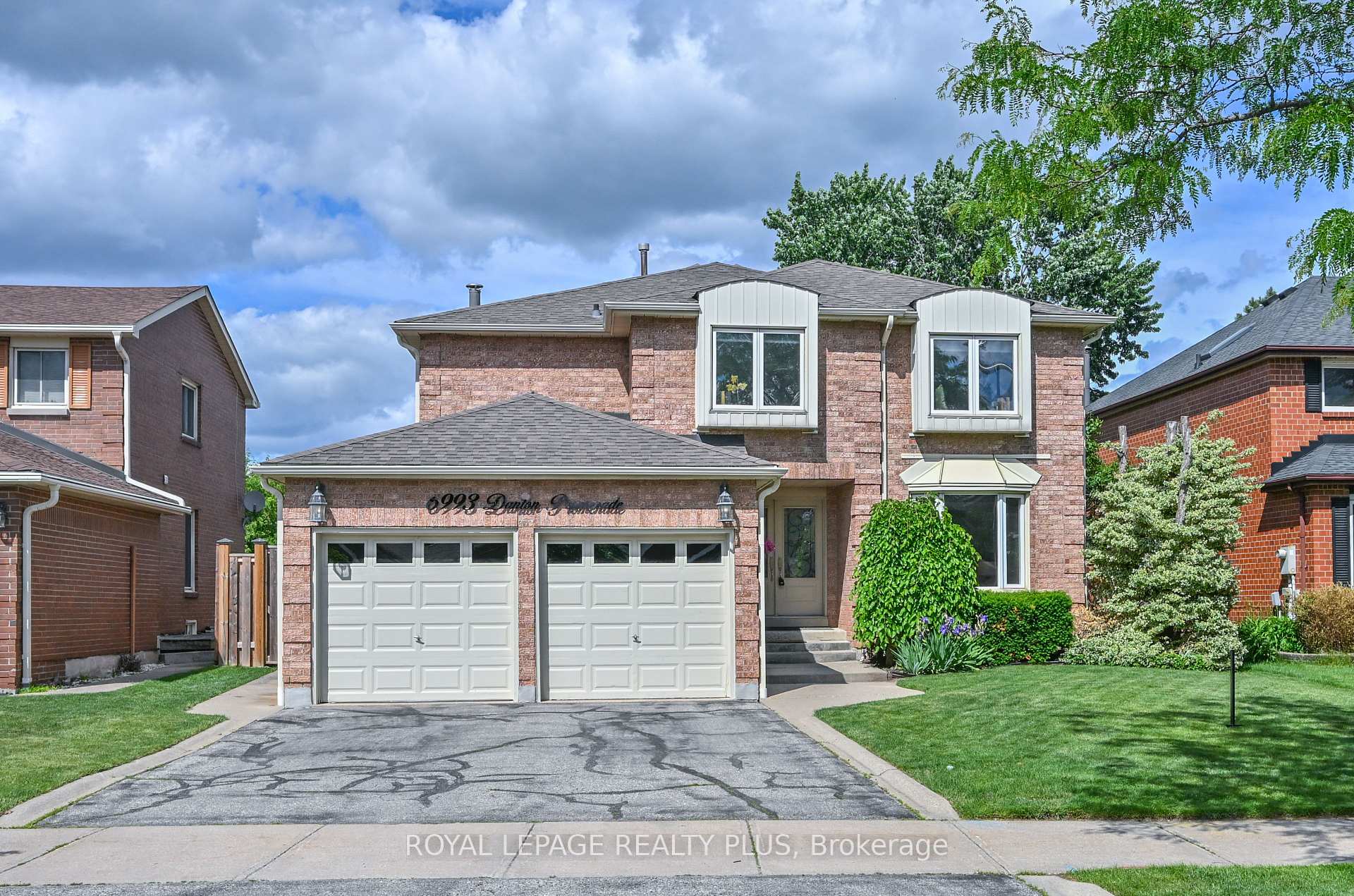 6993 Danton Promenade, Mississauga, ON L5N 5A1