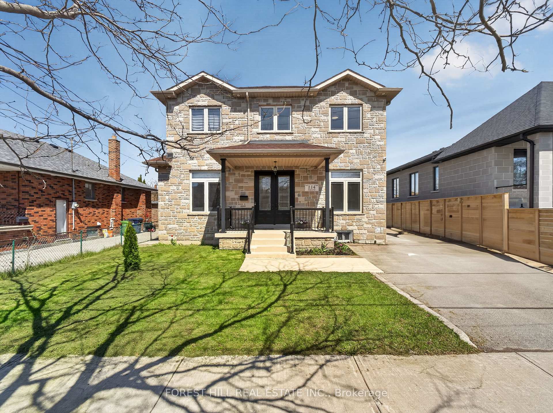 114 Regent Road, Toronto W05, ON M3K 1H4