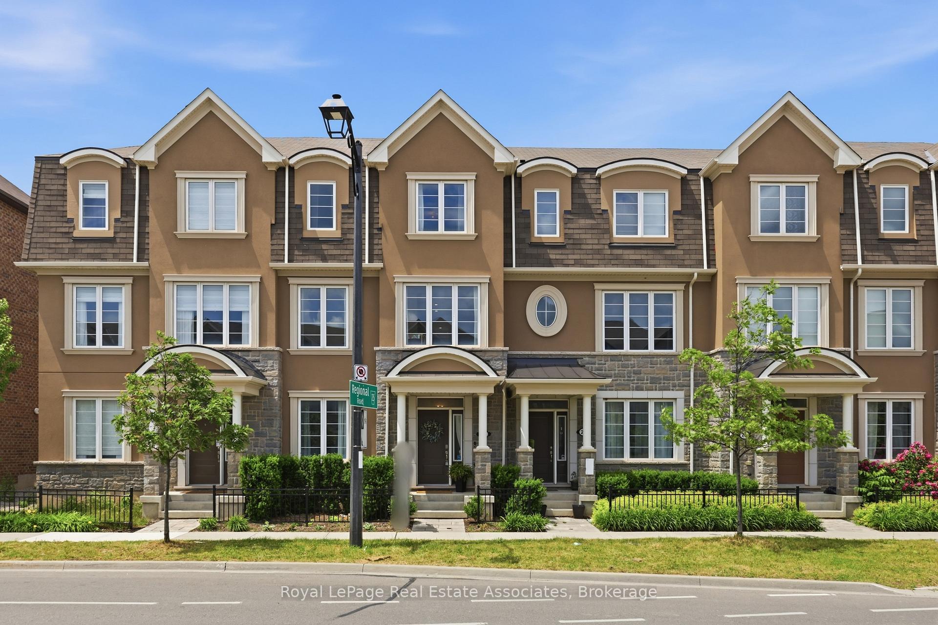 1222 Rose Way 27, Milton, ON L9E 1P2