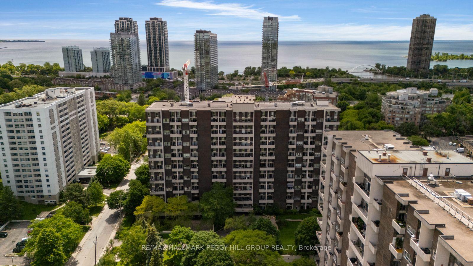 60 Southport Street 306, Toronto W01, ON M6S 3N4