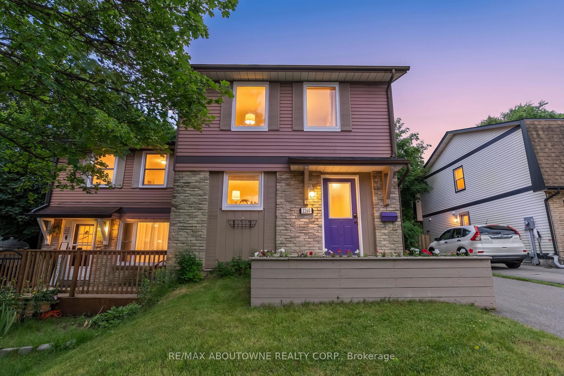 2260 Manchester Drive, Burlington, ON L7P 3W2