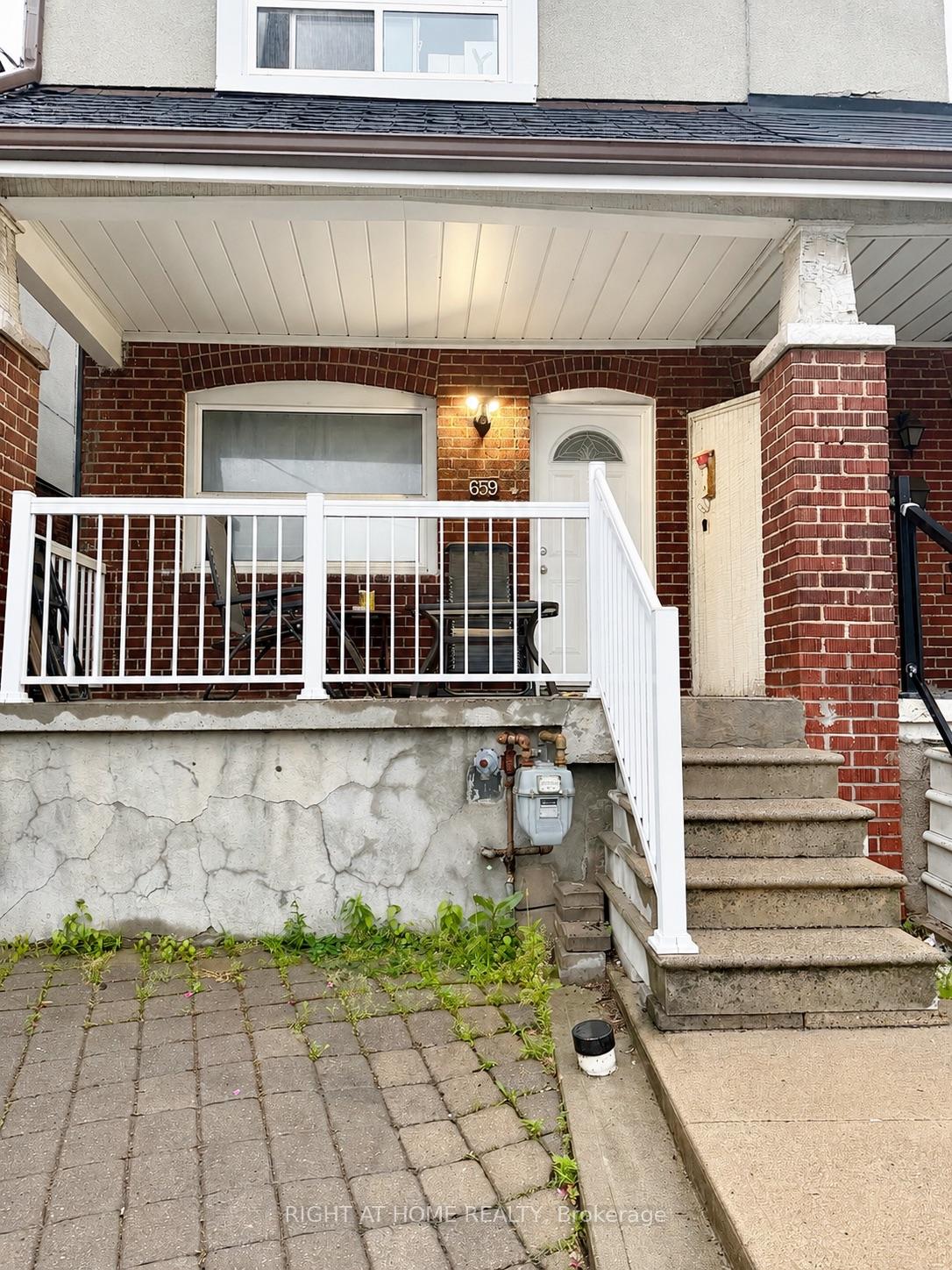 659 Old Weston Road Rear Apartment, Toronto W03, ON M6N 3B4