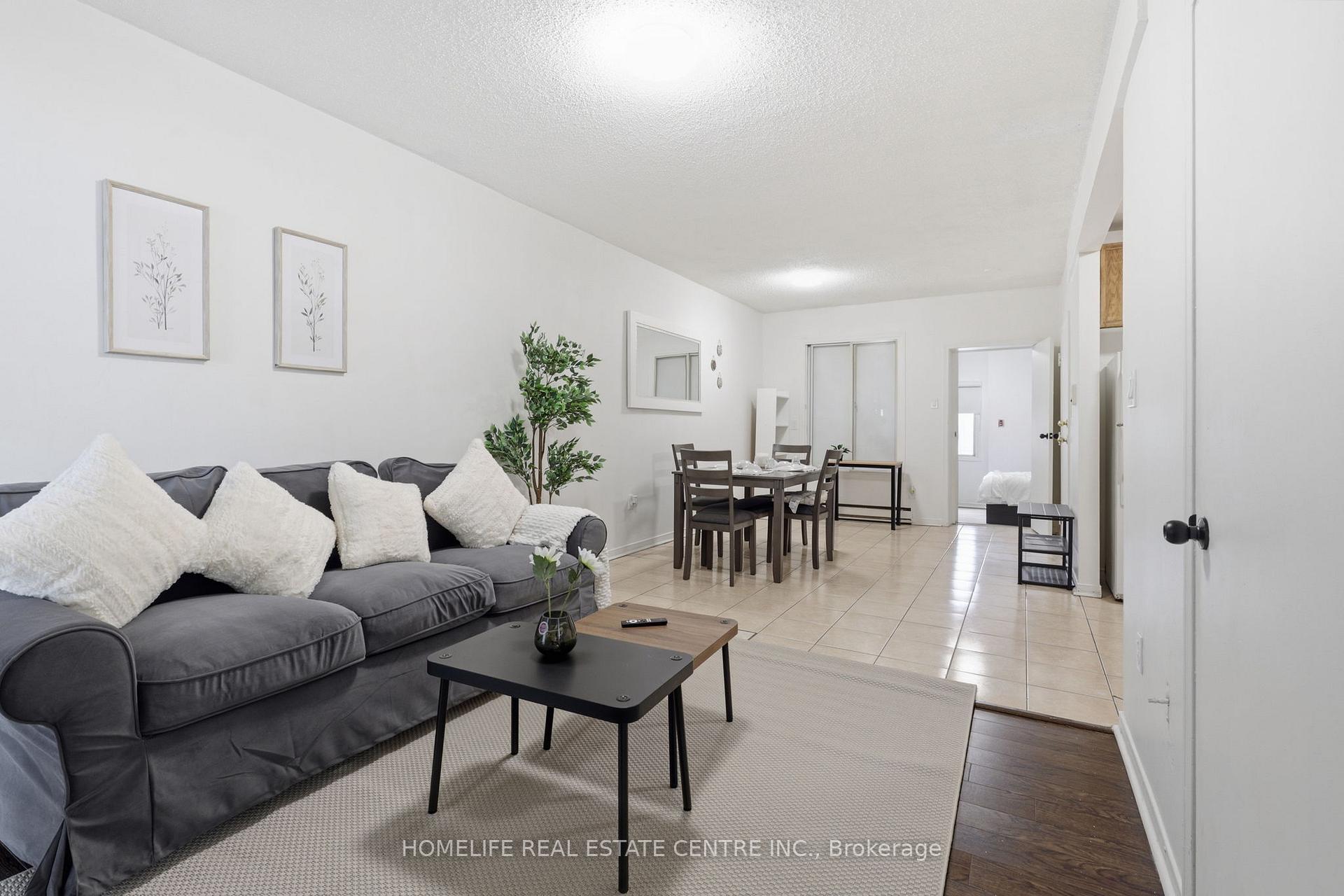 223 Jameson Avenue 303, Toronto W01, ON M6K 2Y7