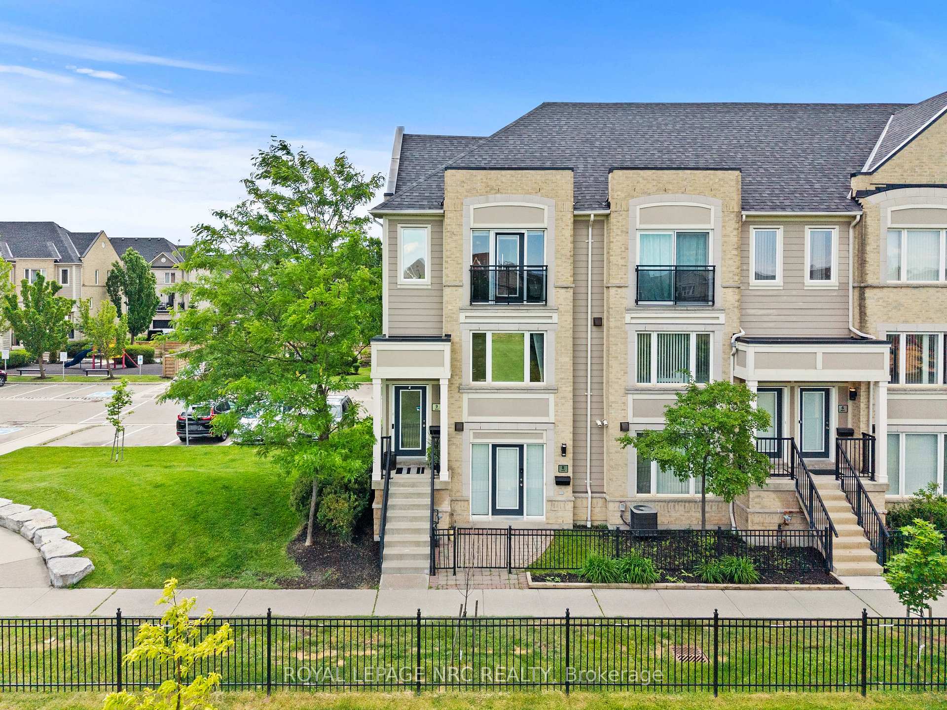 5035 Oscar Peterson Boulevard 9, Mississauga, ON L5M 0P4