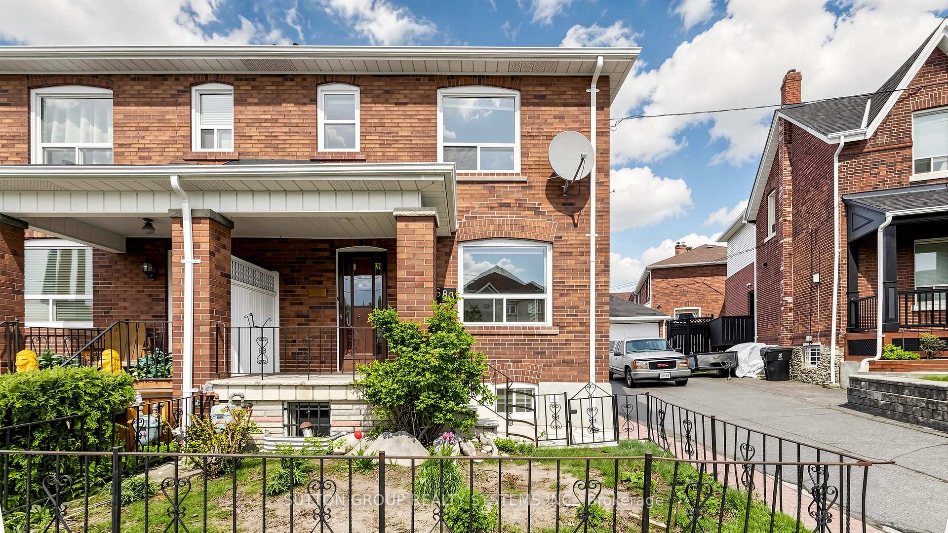 683 Old Weston Road, Toronto W03, ON M6N 3B6