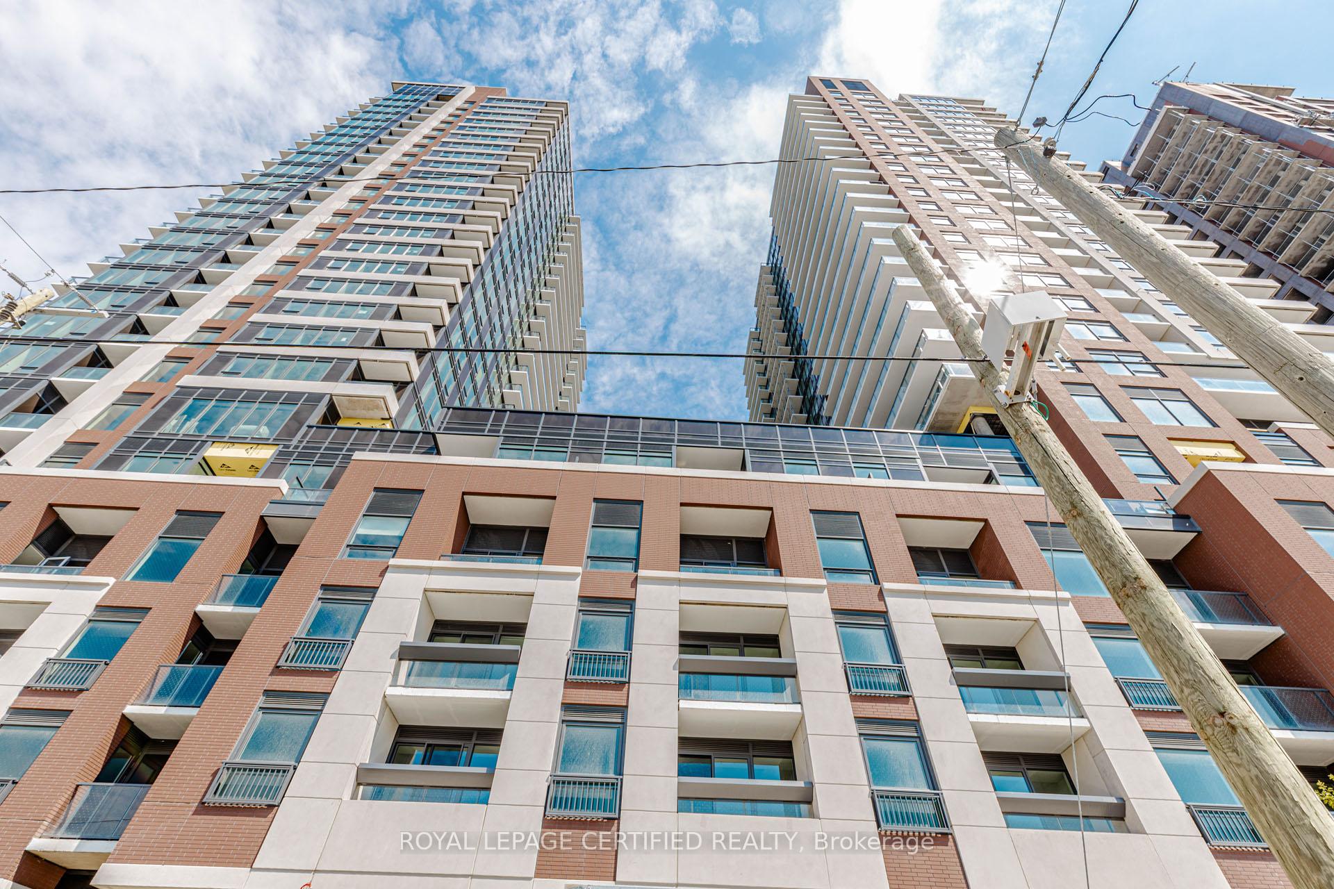4010 Eglinton Avenue W 217, Toronto W09, ON M9A 0G5