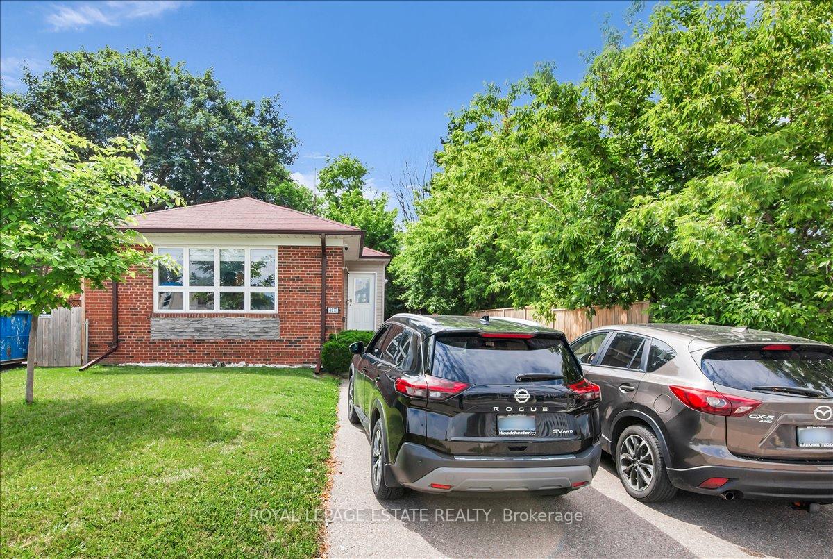 4037 Bloor Street W, Toronto W08, ON M9B 1M4