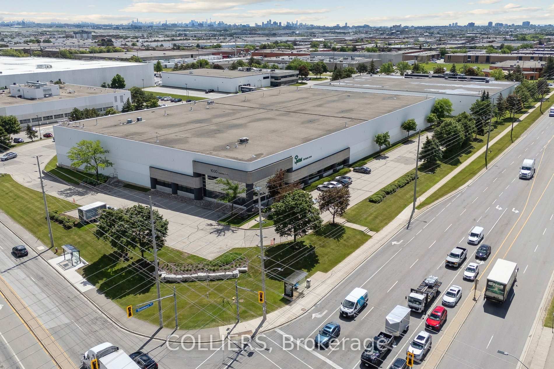 1030 Courtneypark Drive E, Mississauga, ON L5T 1L7