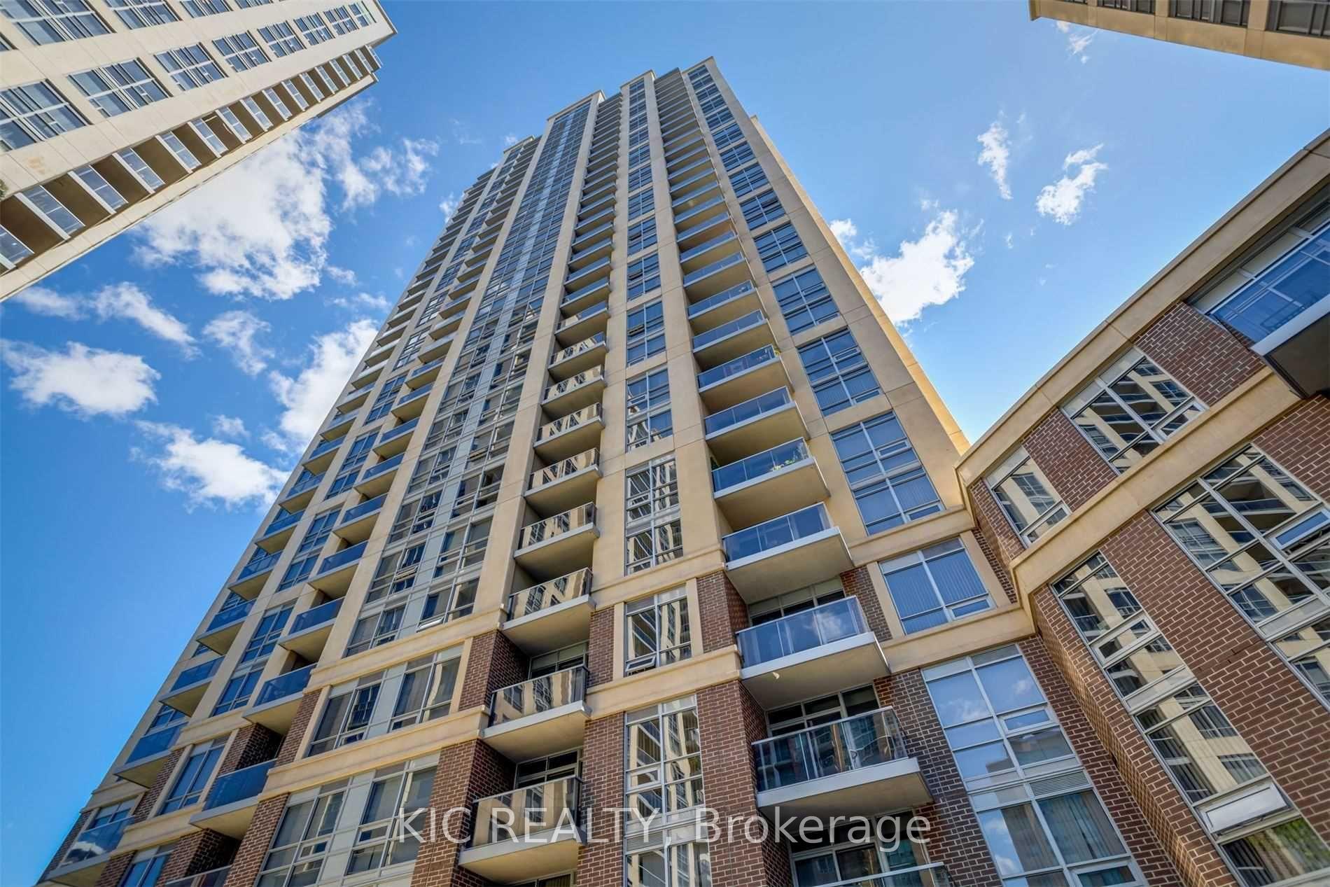 3 MICHAEL POWER Place 207, Toronto W08, ON M9A 0A2