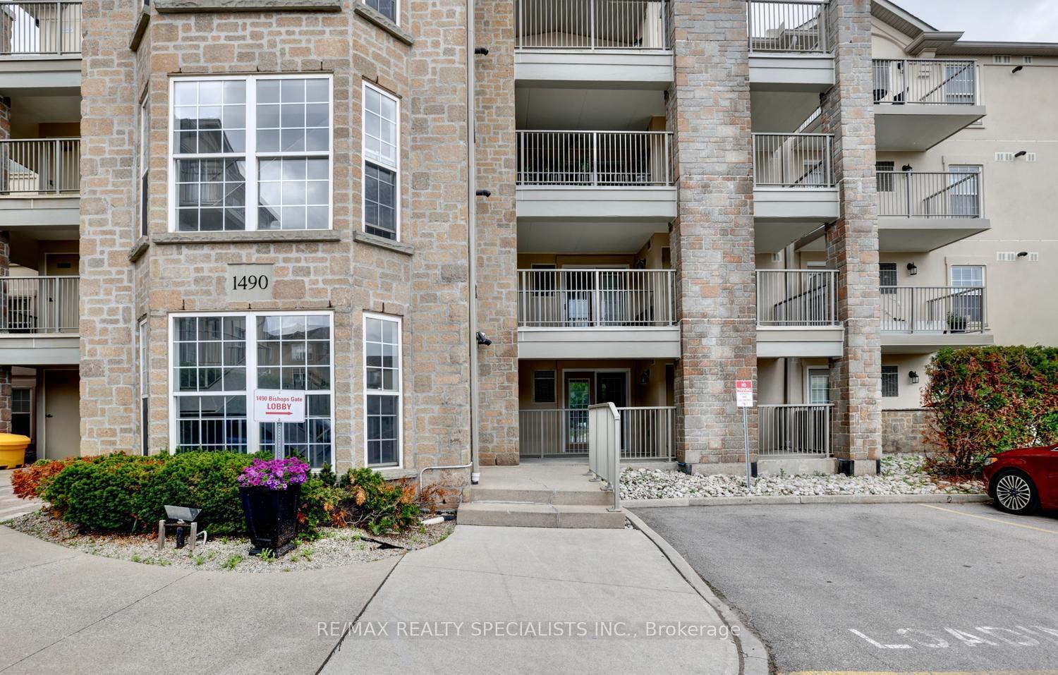 1490 Bishops Gate 107, Oakville, ON L6M 4N4