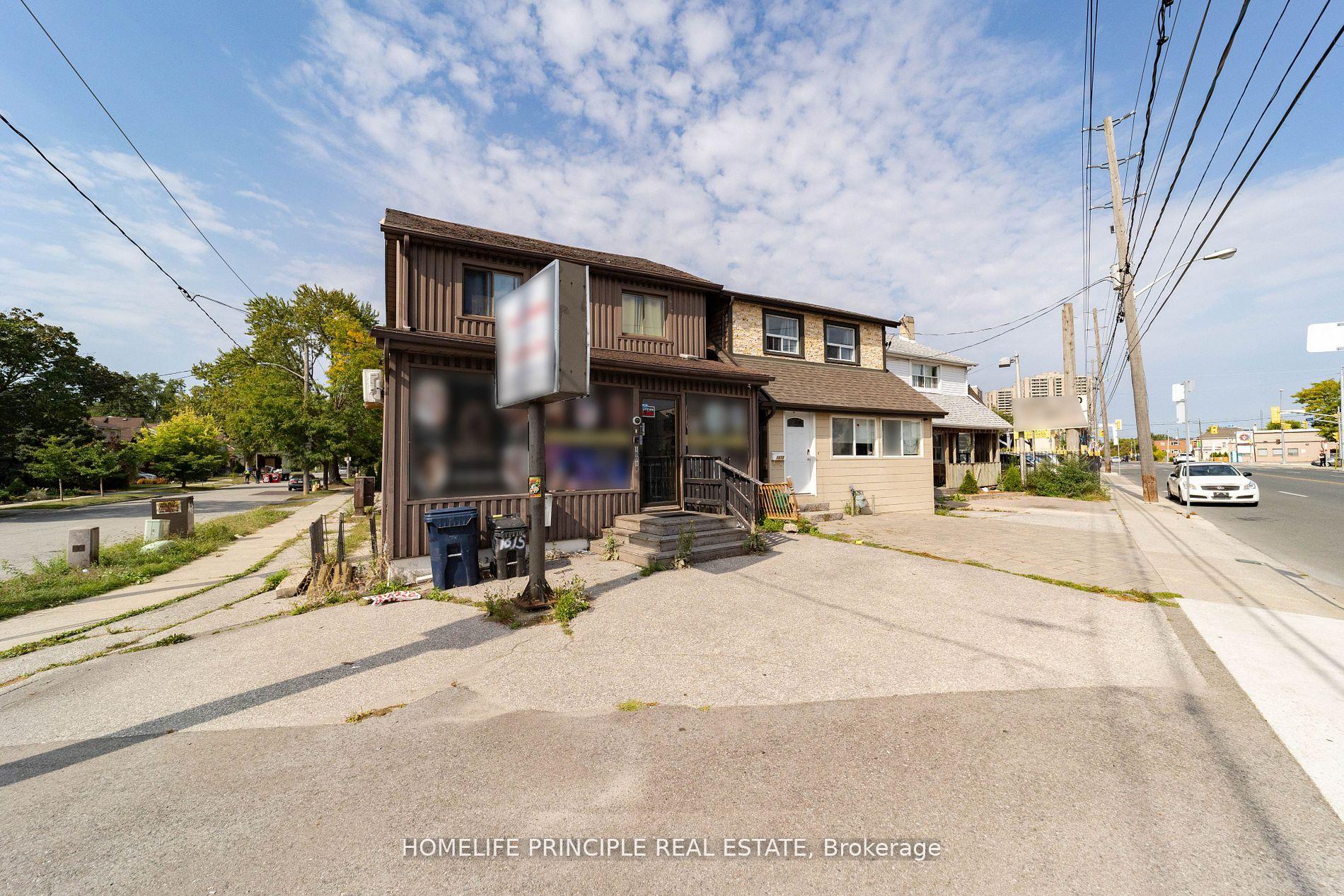 1608 Weston Road, Toronto W04, ON M9N 1T9