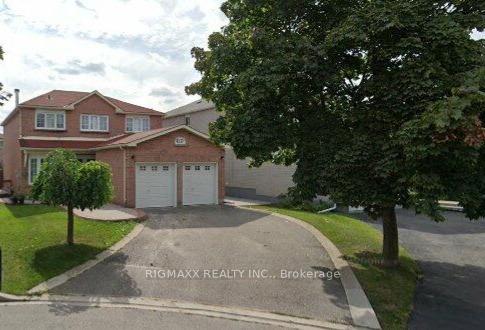 12 Redwing Court, Brampton, ON L6Y 3Y9