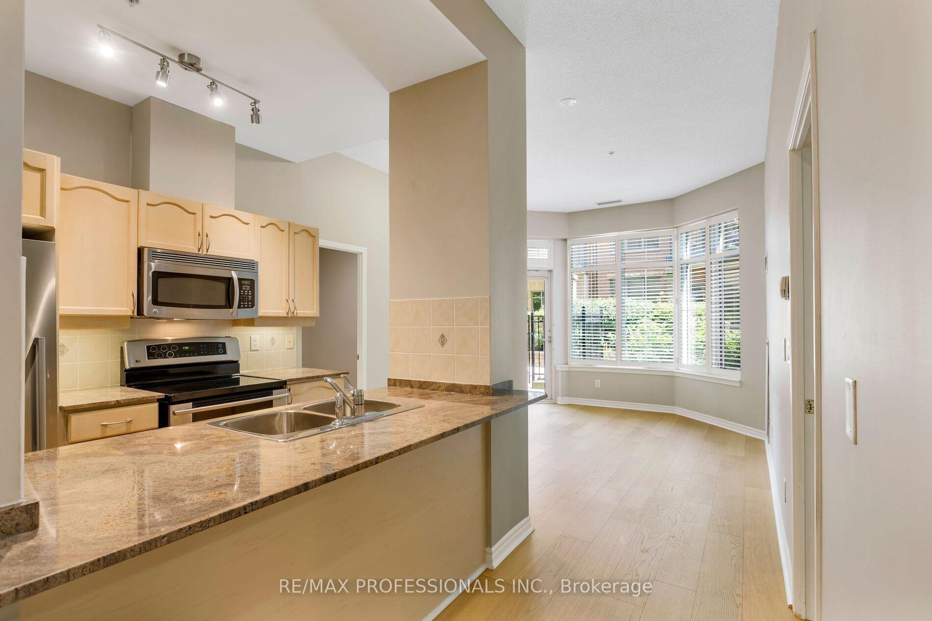 350 Princess Royal Drive 102, Mississauga, ON L5B 4N1