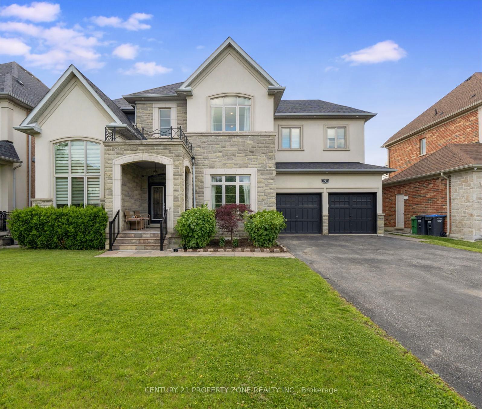 9 Kelways Circle, Brampton, ON L6T 0G6