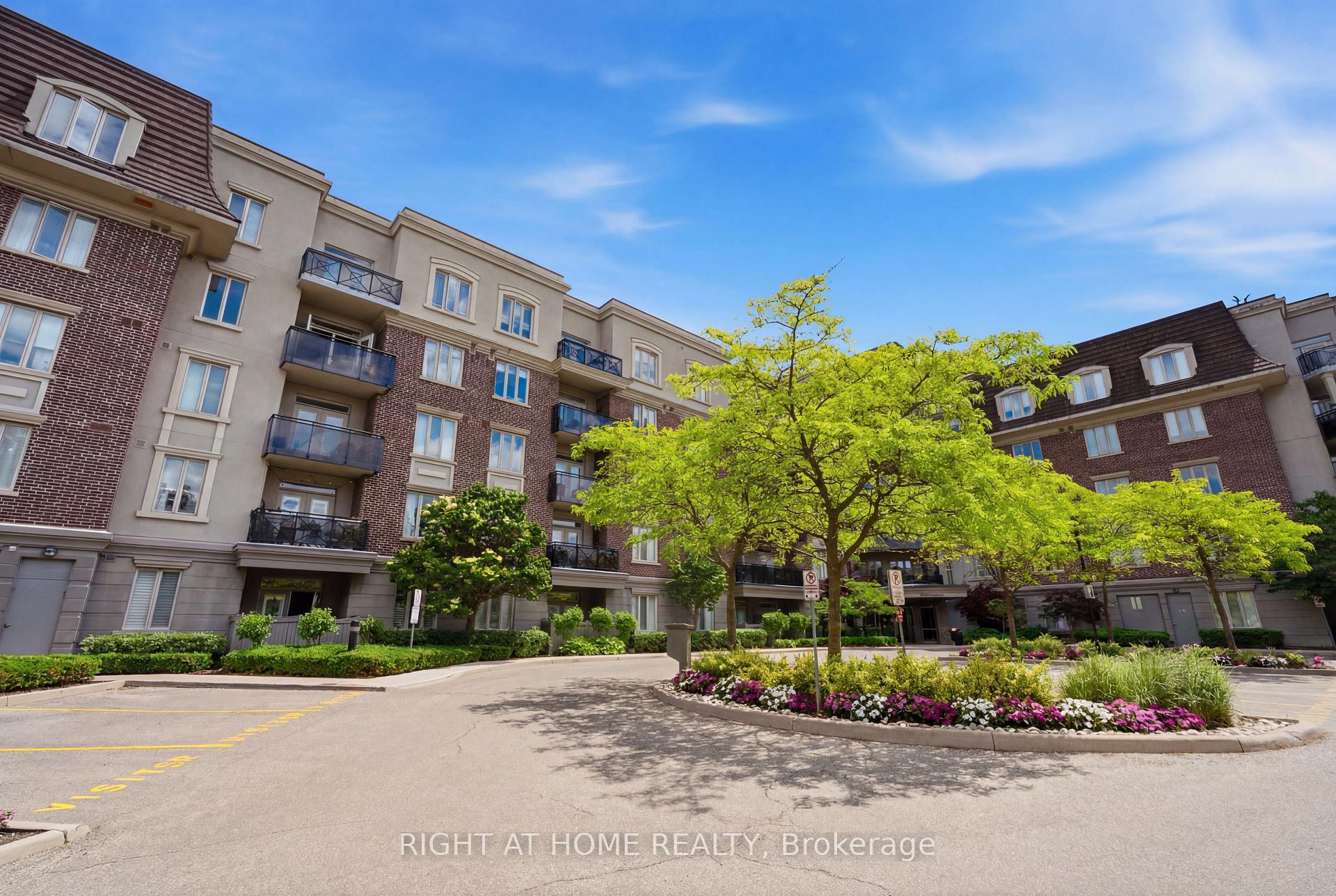 245 Dalesford Road 117, Toronto W07, ON M8Y 4H7
