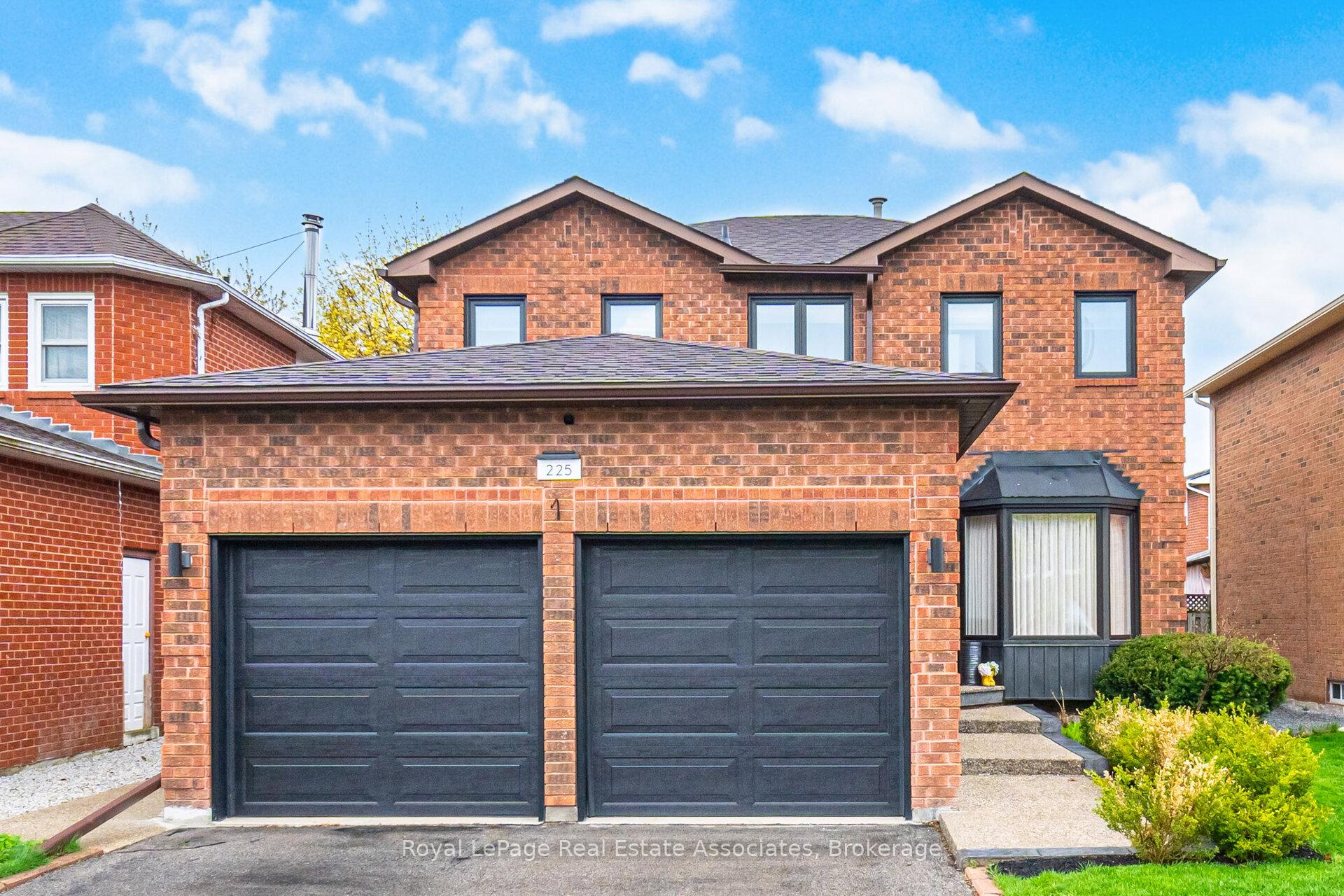 225 Barber Drive, Halton Hills, ON L7G 5J9