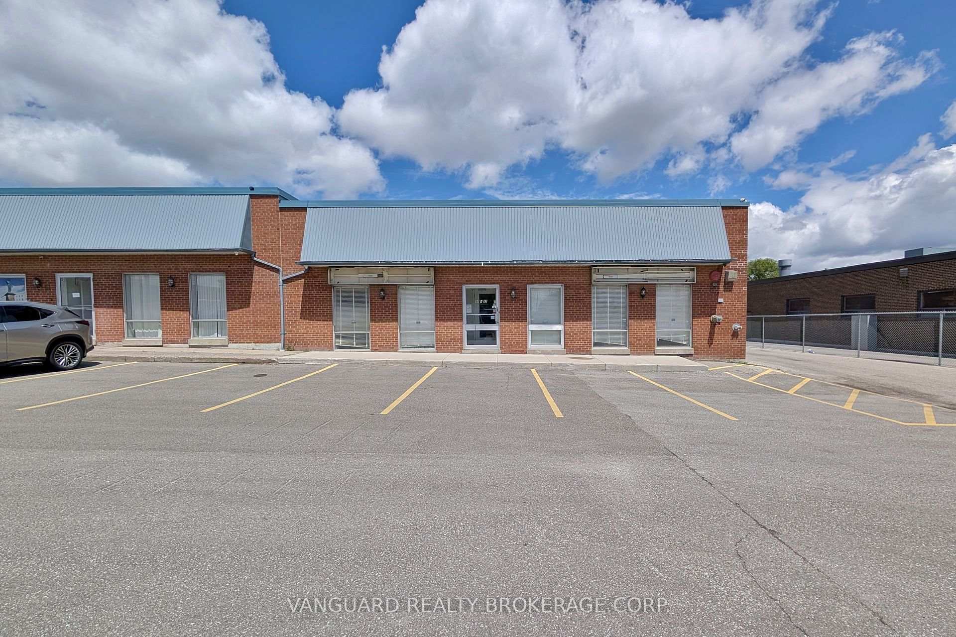 90-92 Martin Ross Avenue, Toronto W05, ON M3J 2L4