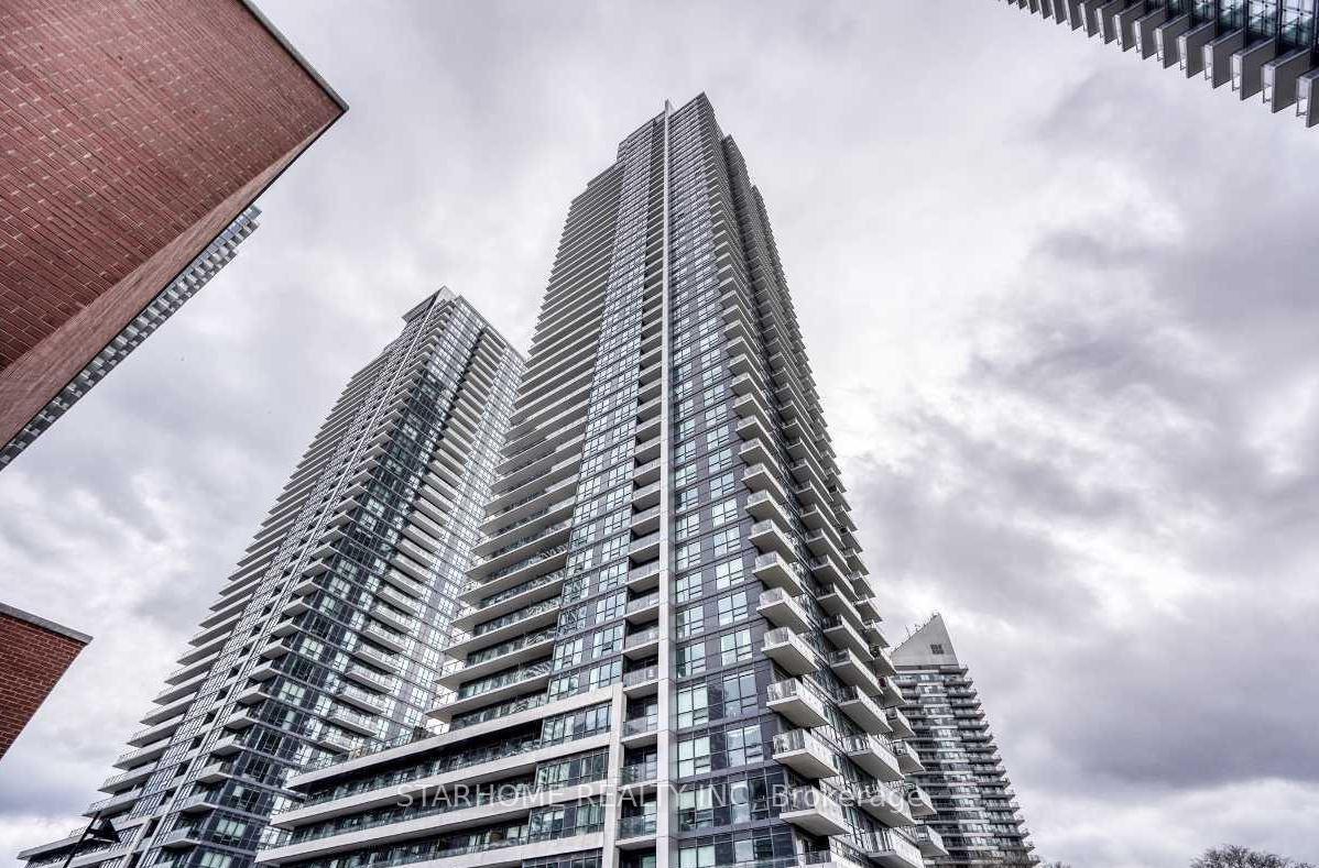 2220 Lake Shore Boulevard W 1810, Toronto W06, ON M8V 0C1