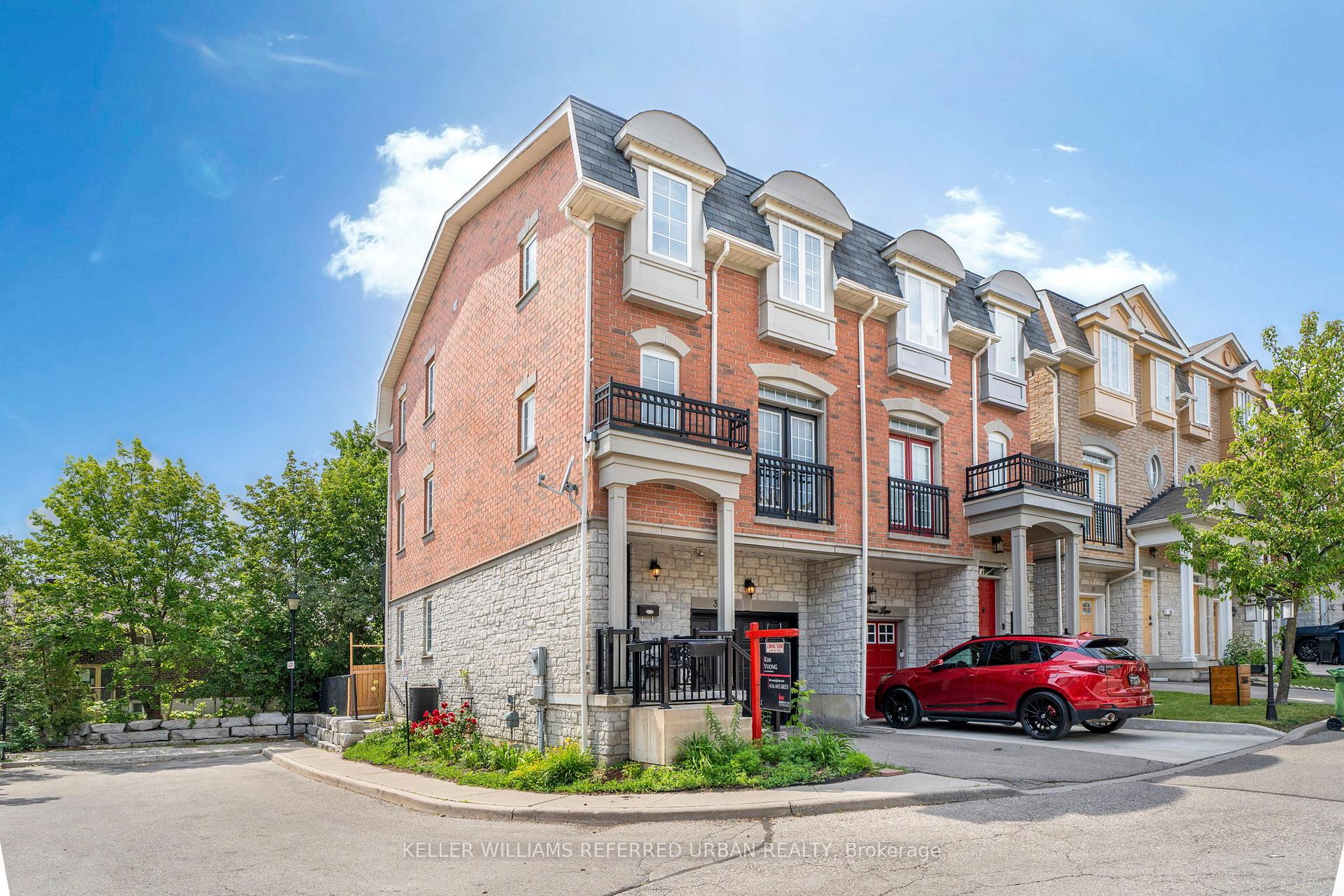 34 Lambrinos Lane, Toronto W05, ON M3N 0A1