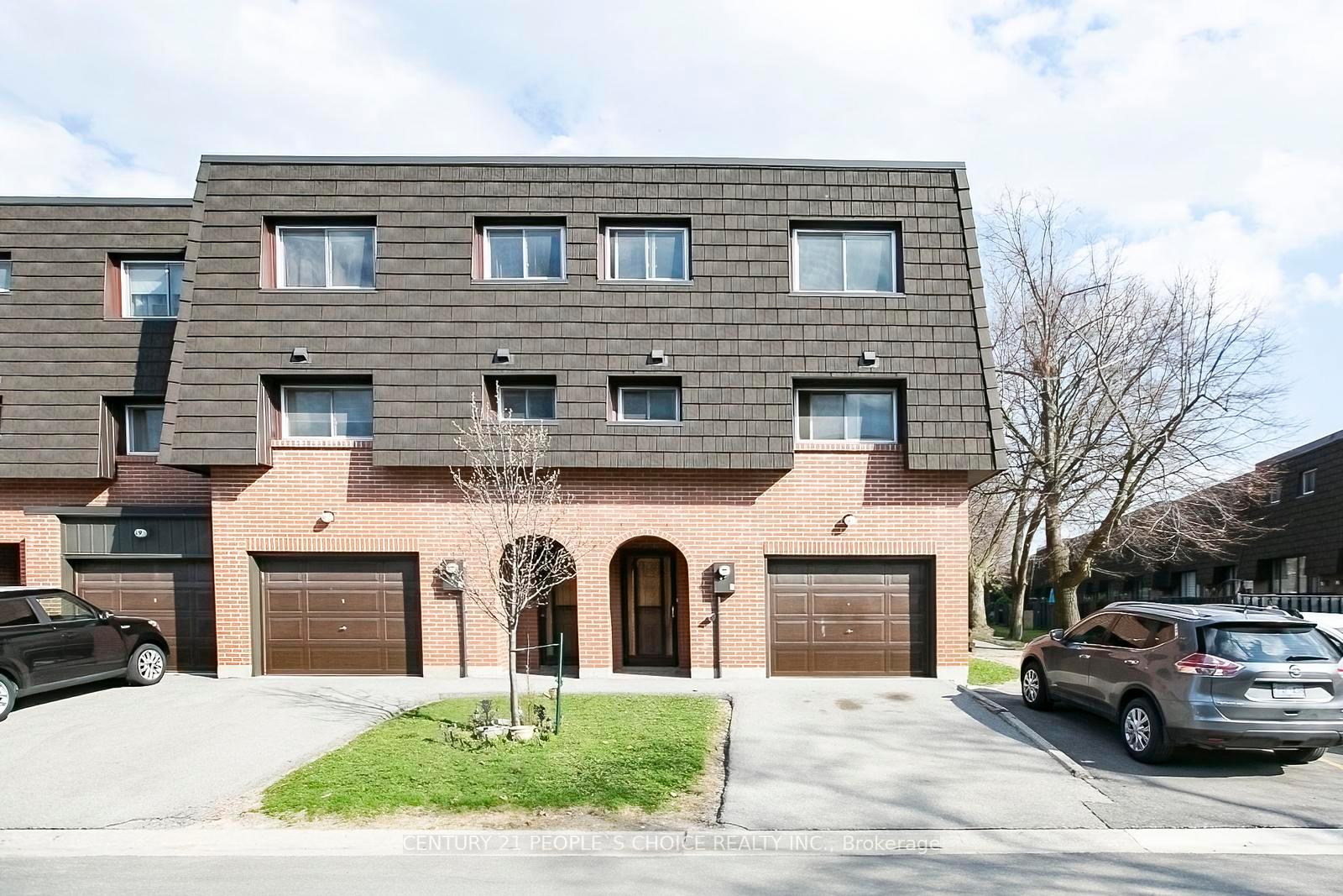 23 Darras Court 117, Brampton, ON L6T 1W7