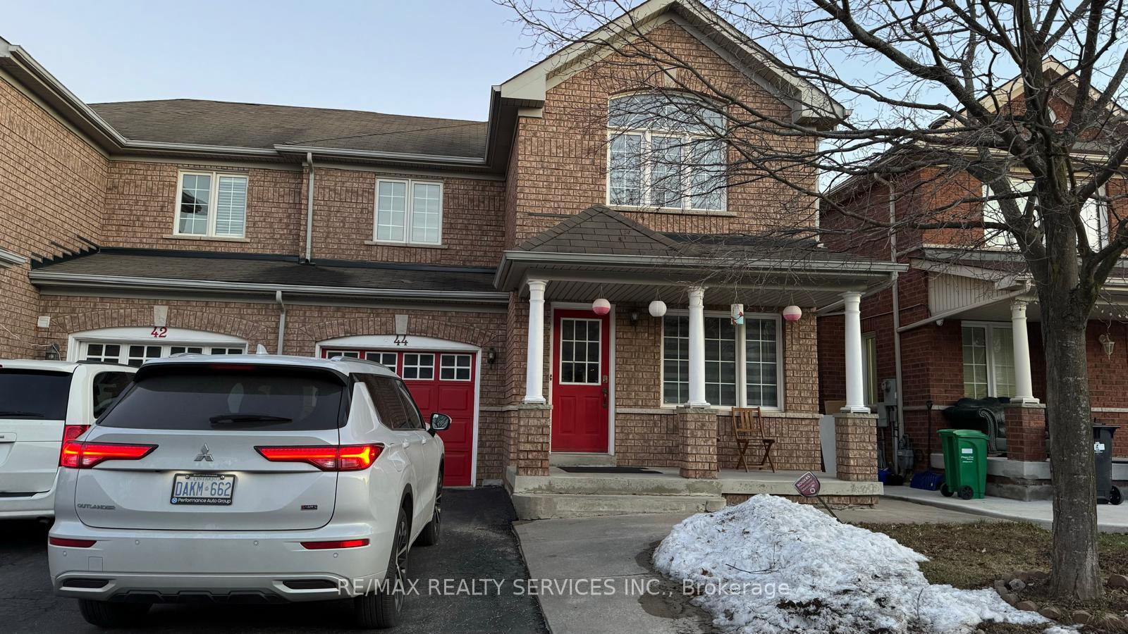44 Saintsbury Crescent, Brampton, ON L6R 2V8