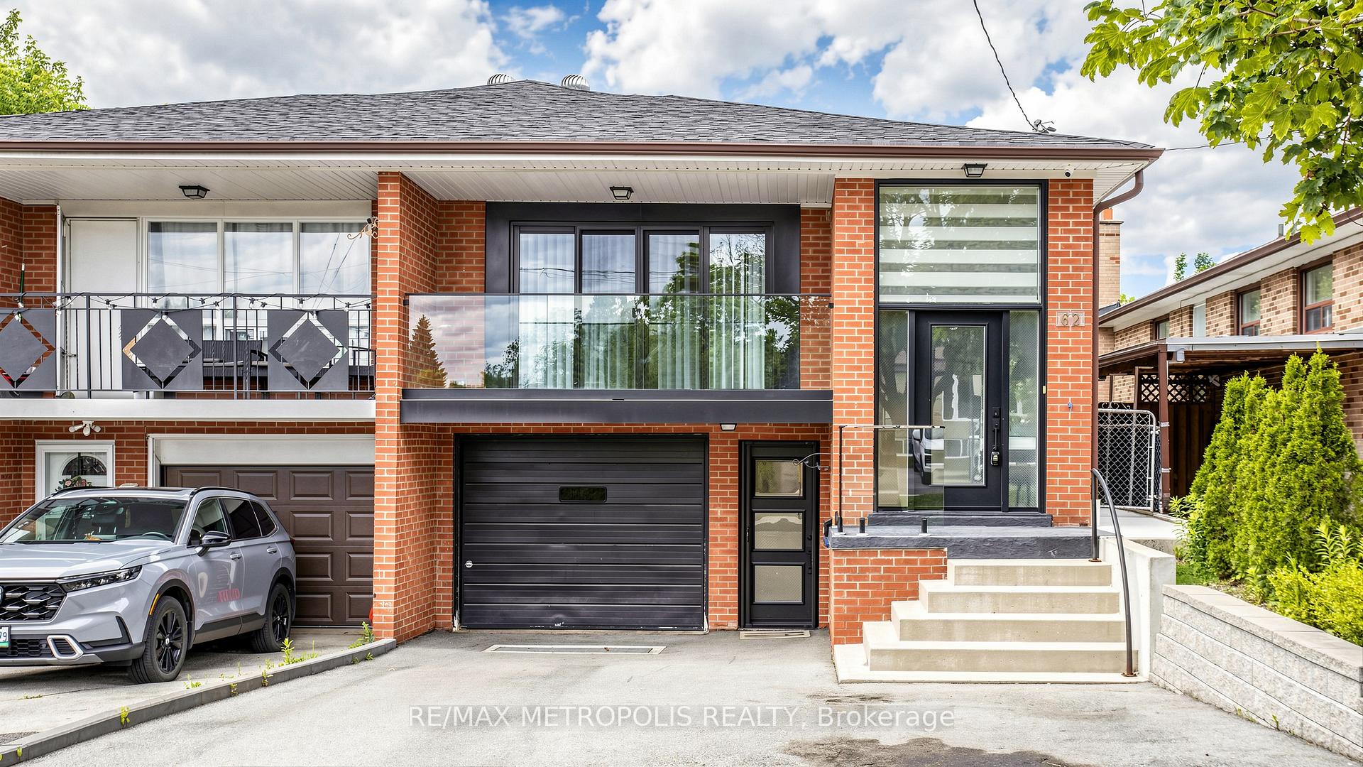 62 Davelayne Road, Toronto W05, ON M9M 2A7