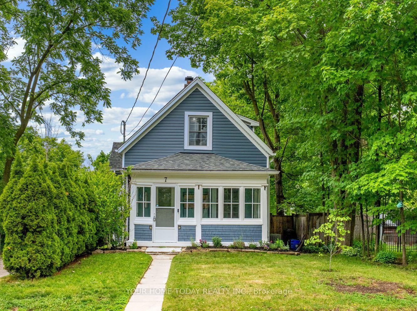 7 Albert Street, Halton Hills, ON L7G 2A8