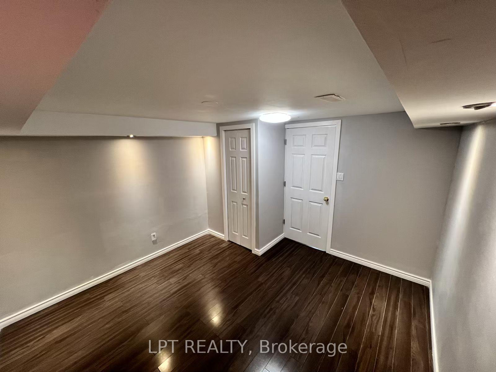 39 Frankton Crescent, Toronto W05, ON M2J 1C2