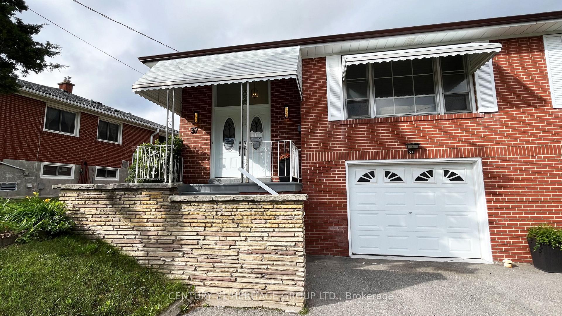 37 Gambello Crescent, Toronto W05, ON M3J 1W2