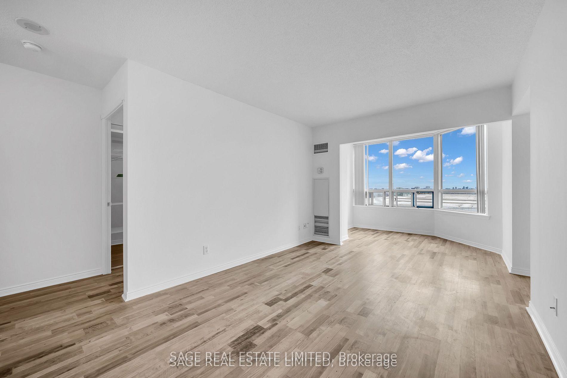 135 Hillcrest Avenue 1016, Mississauga, ON L5B 4B1