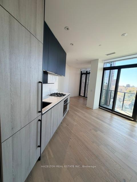 2625 Dundas Street W 809, Toronto W02, ON M6P 0C5