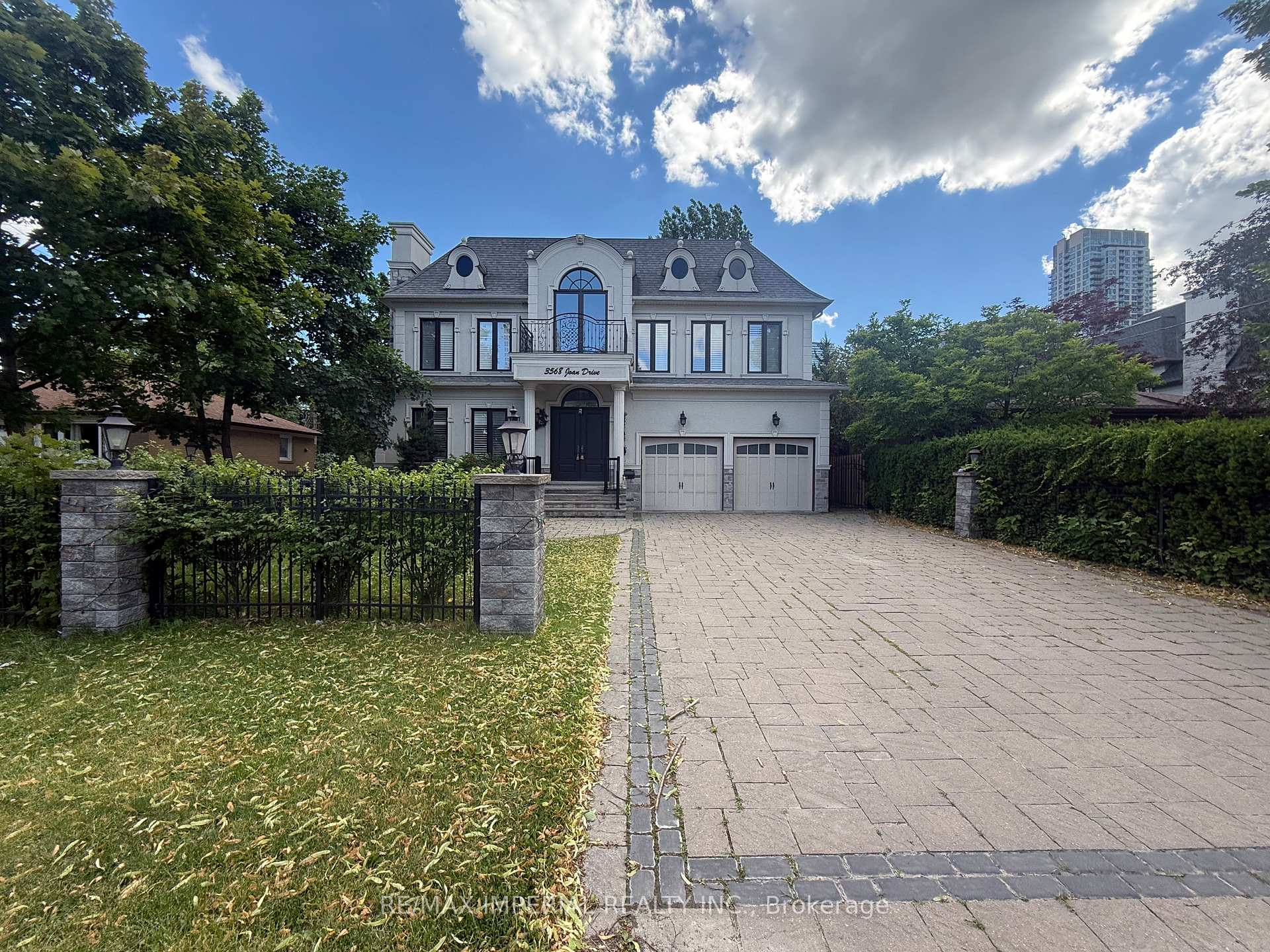 3568 Joan Drive, Mississauga, ON L5B 1T8