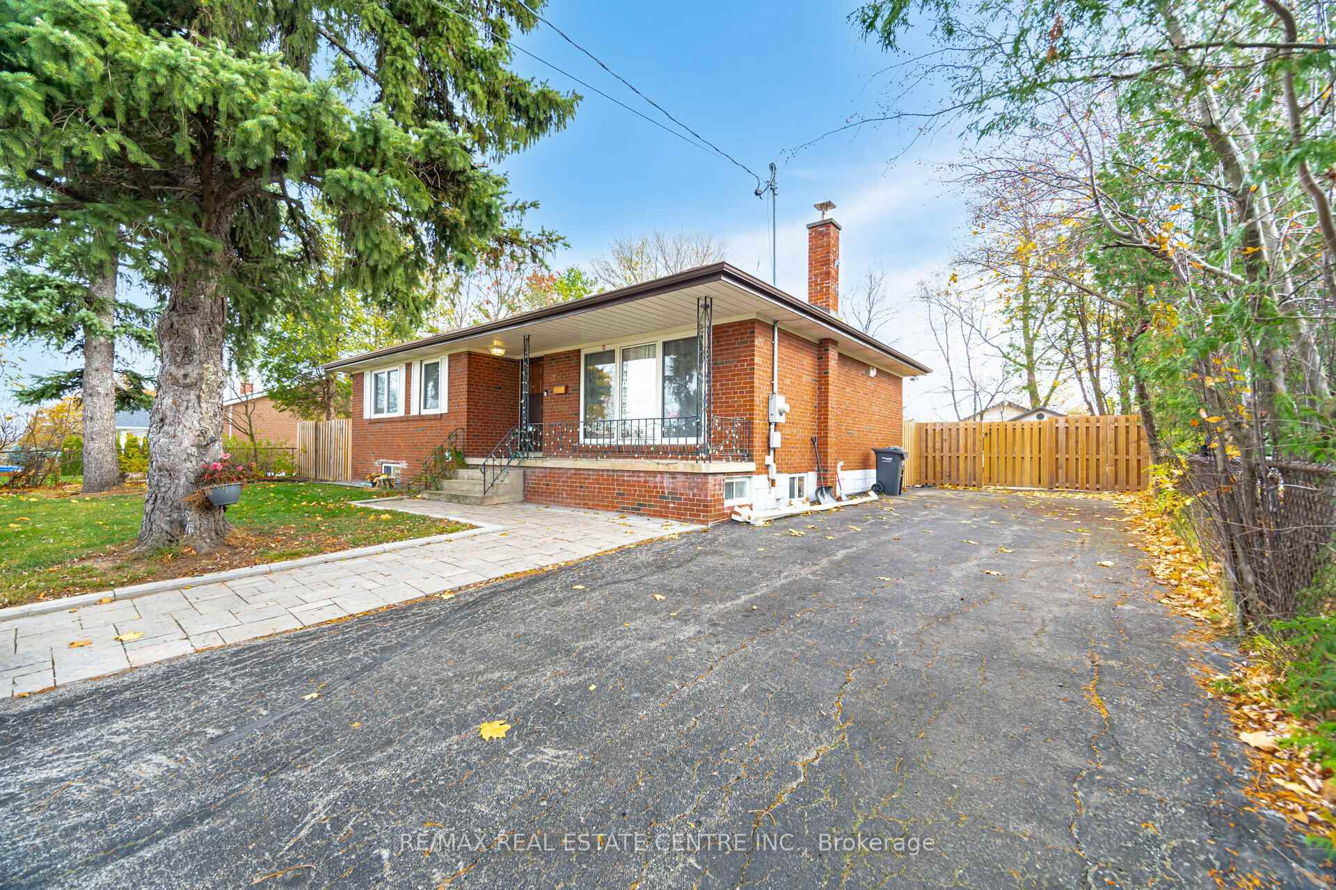 86 Vista Boulevard Lower, Mississauga, ON L5M 1C5