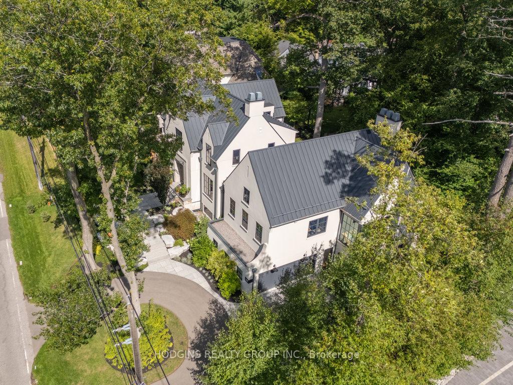 238 Mineola Road W, Mississauga, ON L5G 2X4