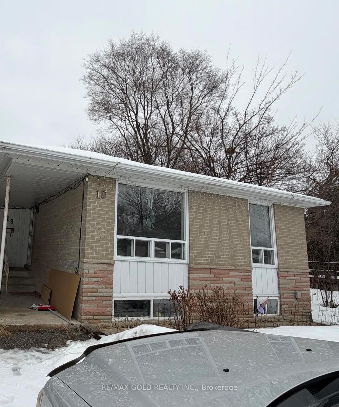 19 Benstrow Avenue, Toronto W10, ON M9V 2Z5