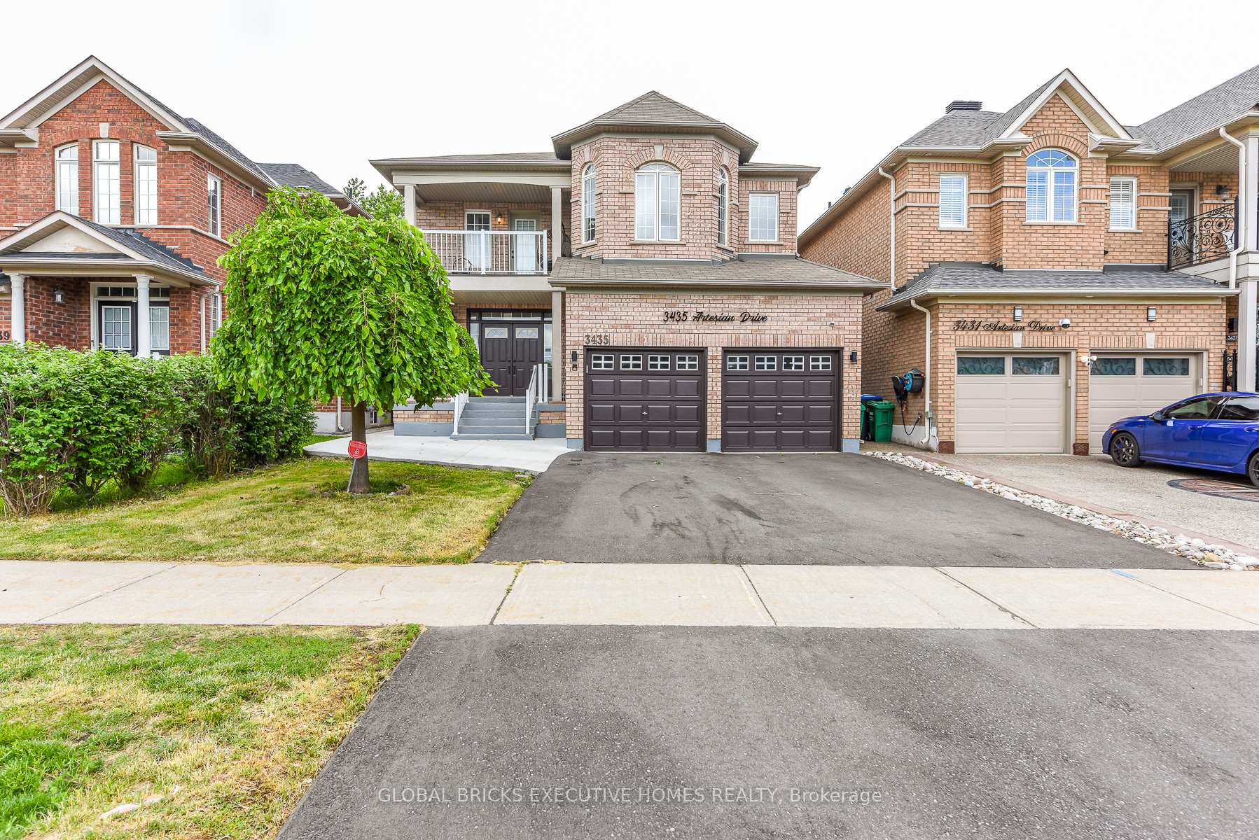 3435 Artesina Drive, Mississauga, ON L5M 7K3