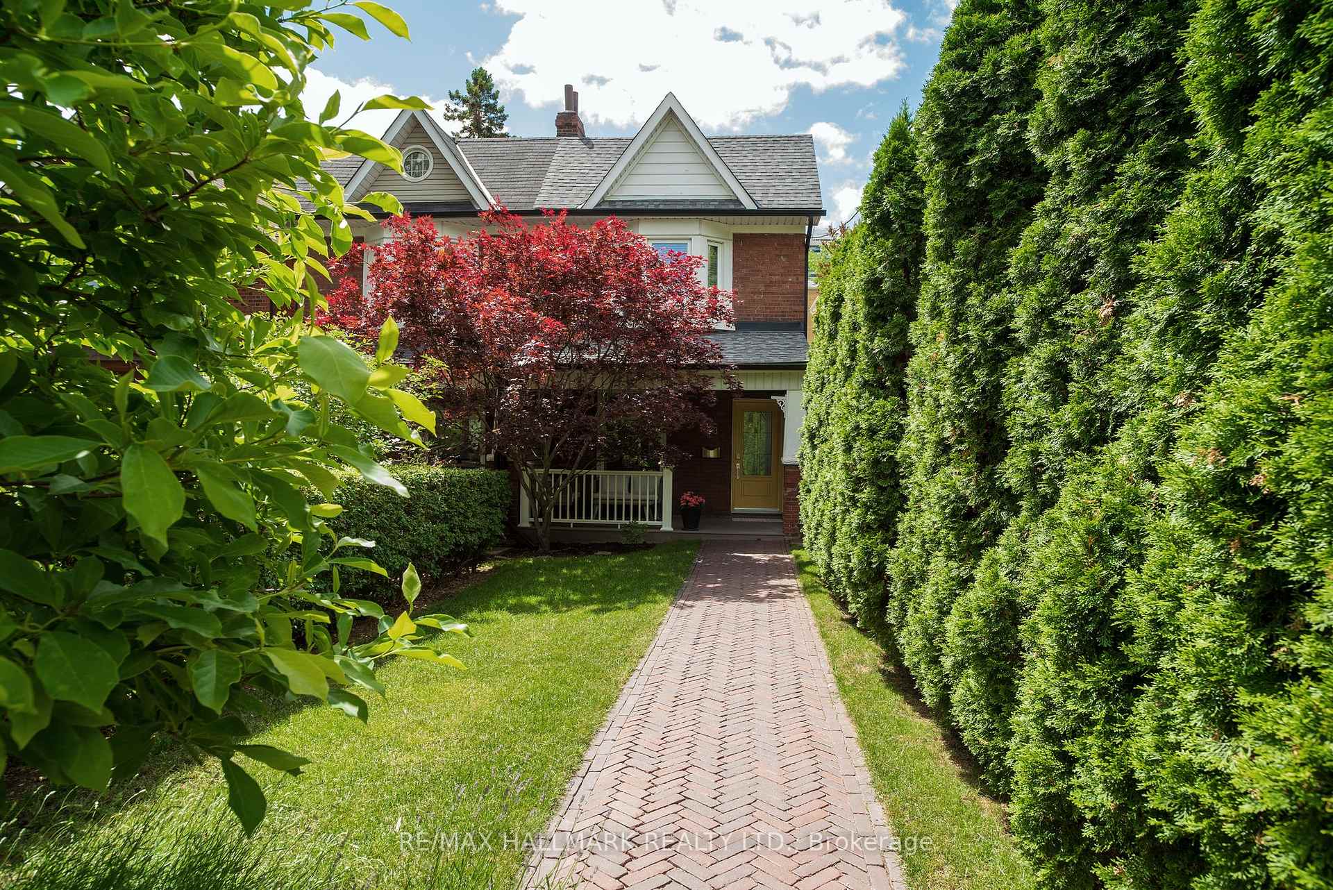 63 Hillsview Avenue, Toronto W02, ON M6P 1J4