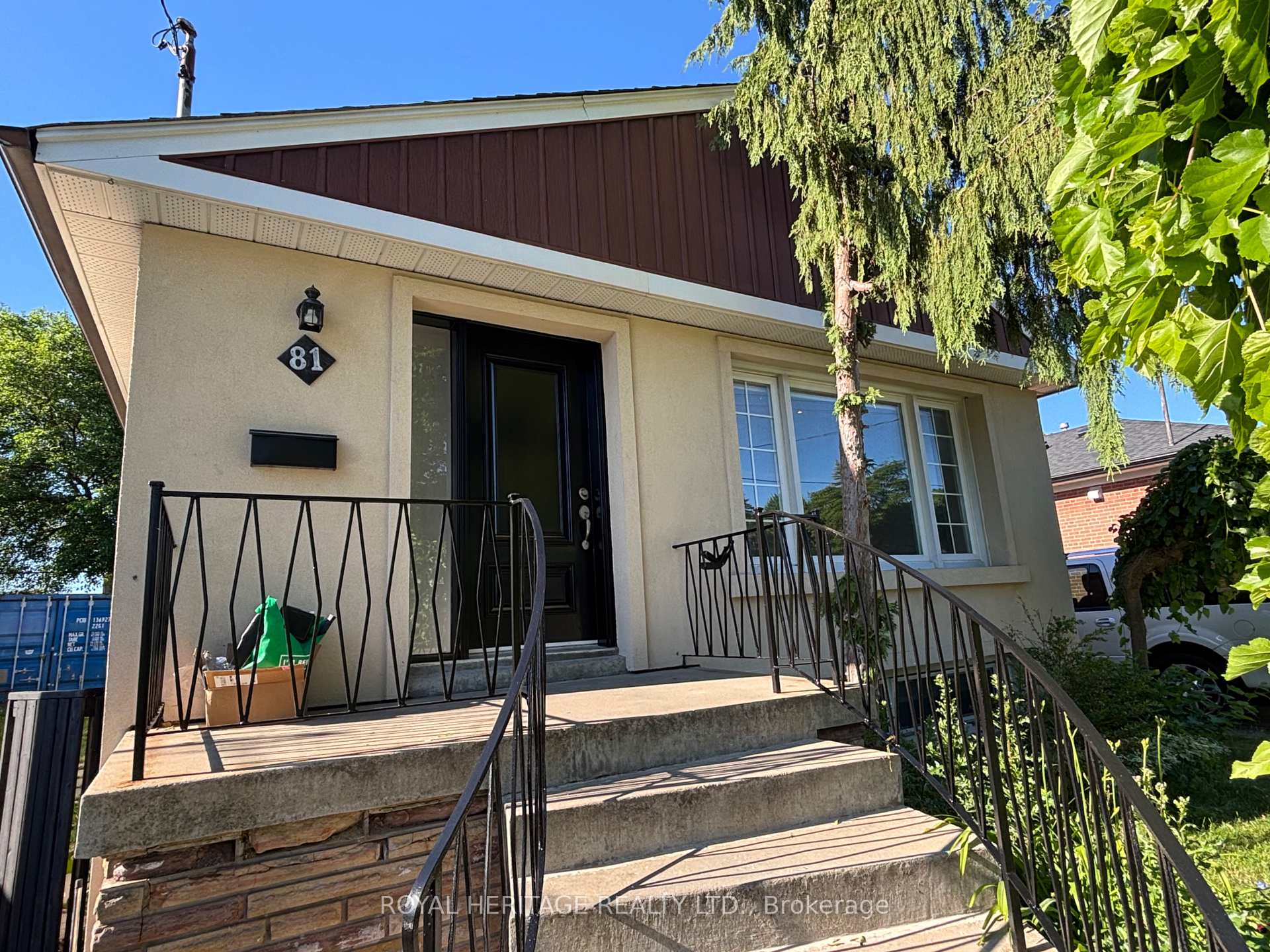 81 Eringate Drive MAIN FLOOR, Toronto W08, ON M9C 3Z4