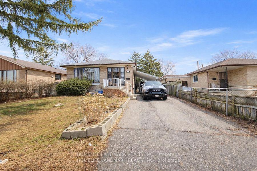 7 Burtonwood Crescent, Toronto W10, ON M9V 3L9